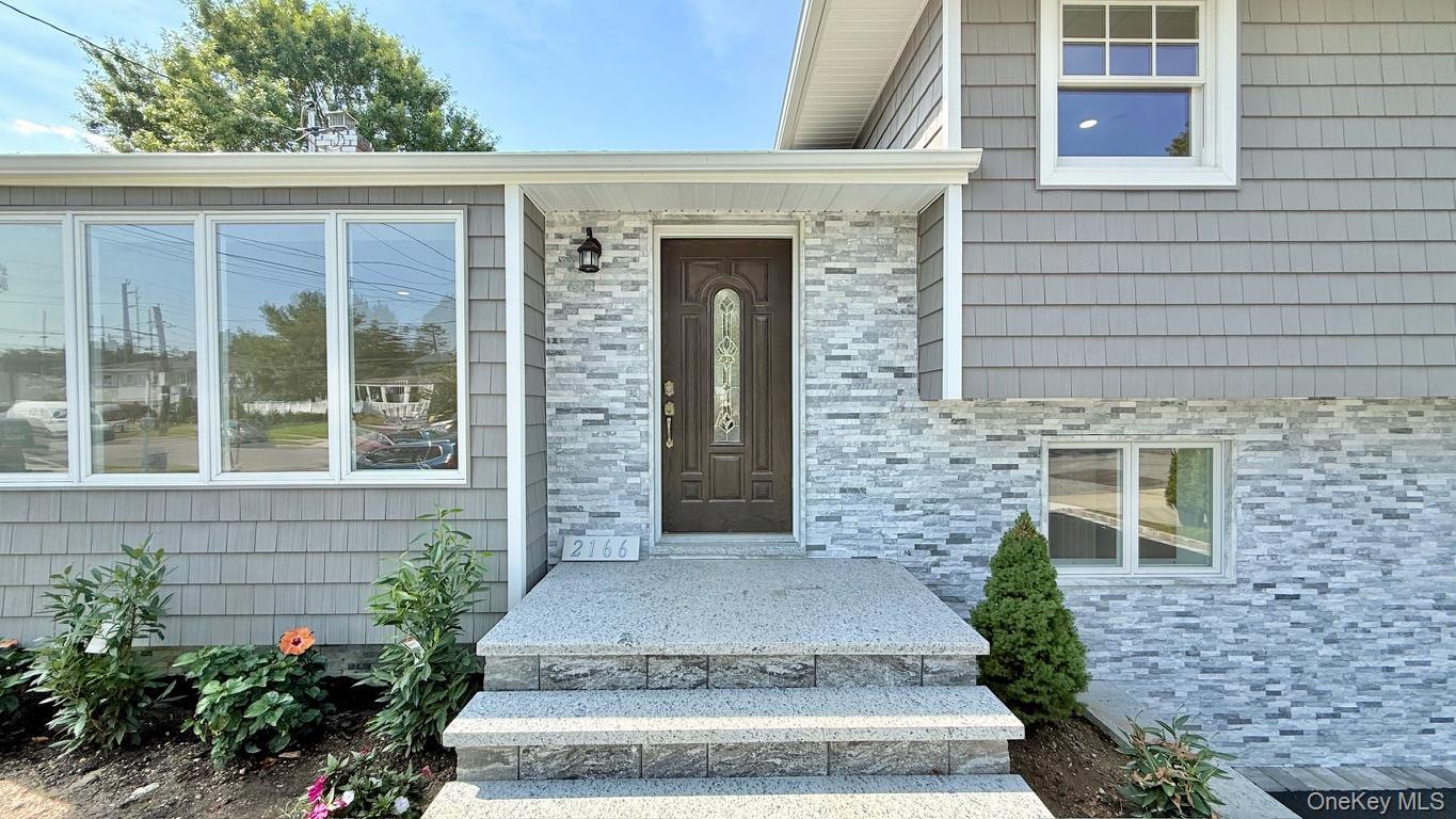 Single Family Isabelle Ct  Nassau County, NY 11710, MLS-914445-3