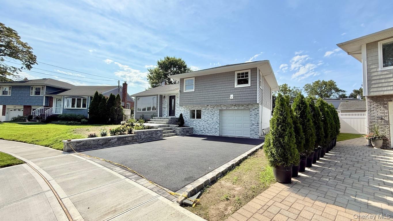Single Family Isabelle Ct  Nassau County, NY 11710, MLS-914445-5