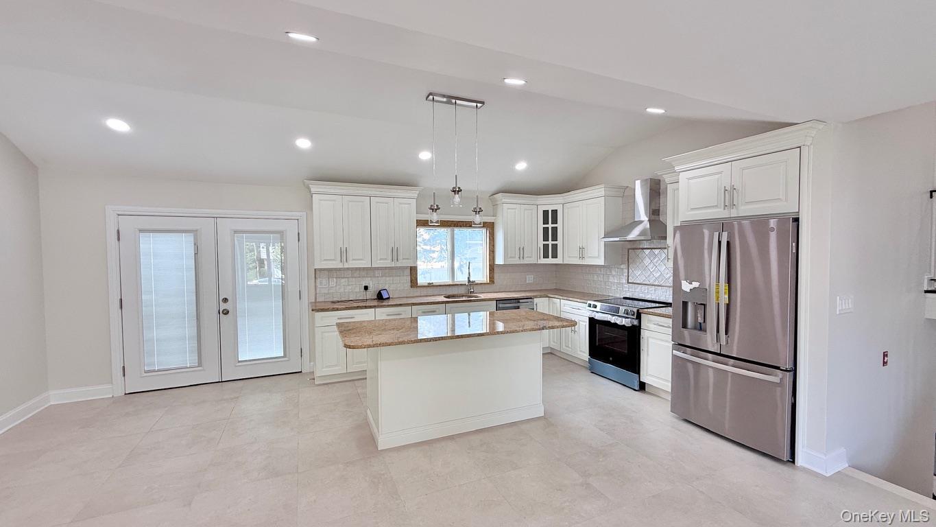 Single Family Isabelle Ct  Nassau County, NY 11710, MLS-914445-6