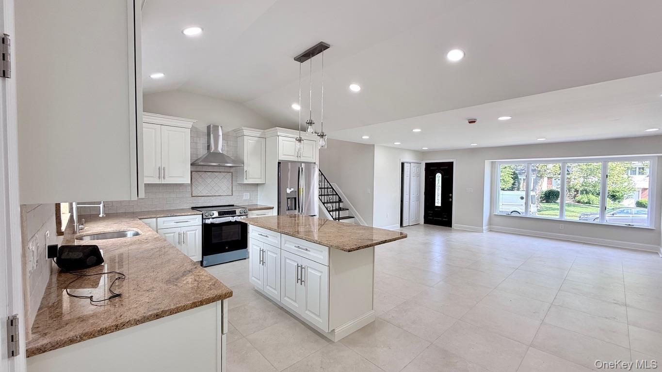 Single Family Isabelle Ct  Nassau County, NY 11710, MLS-914445-8