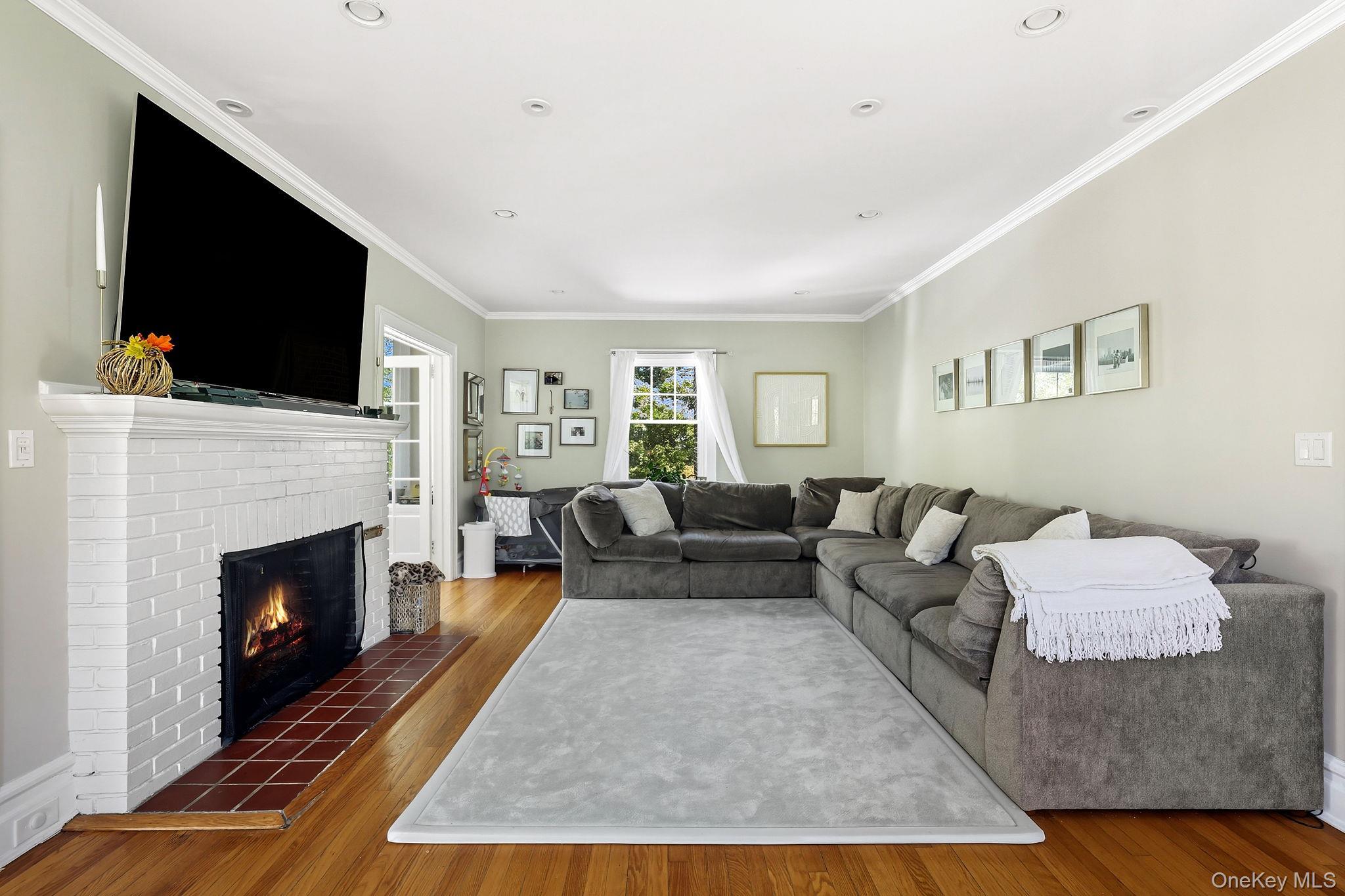 Single Family Broadway  Westchester County, NY 10603, MLS-914461-6