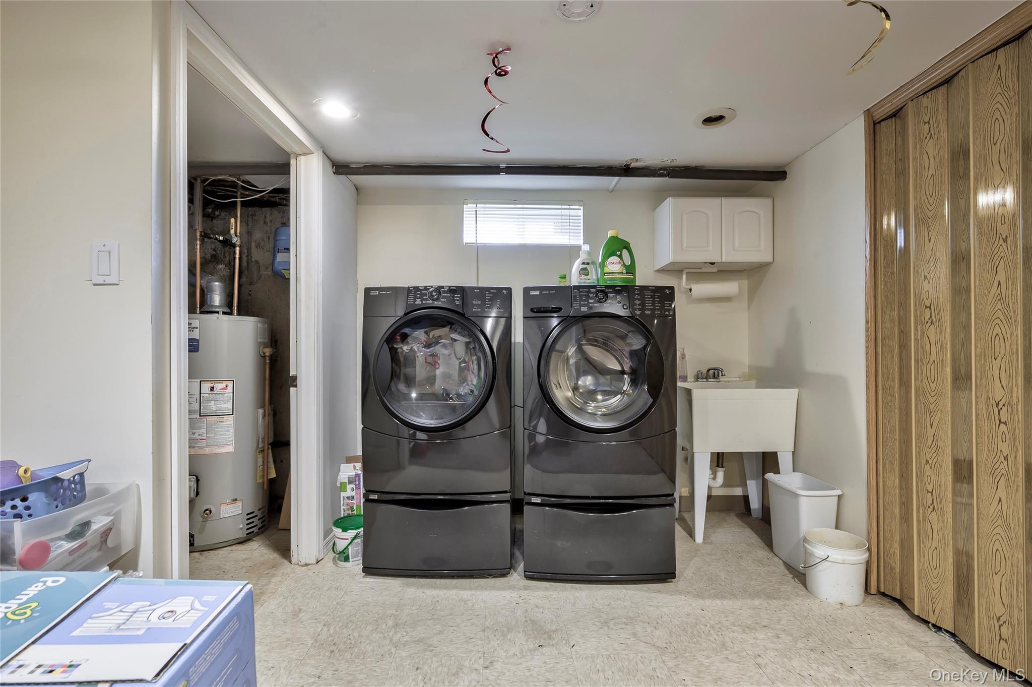 Single Family Ave  Nassau County, NY 11803, MLS-914472-15