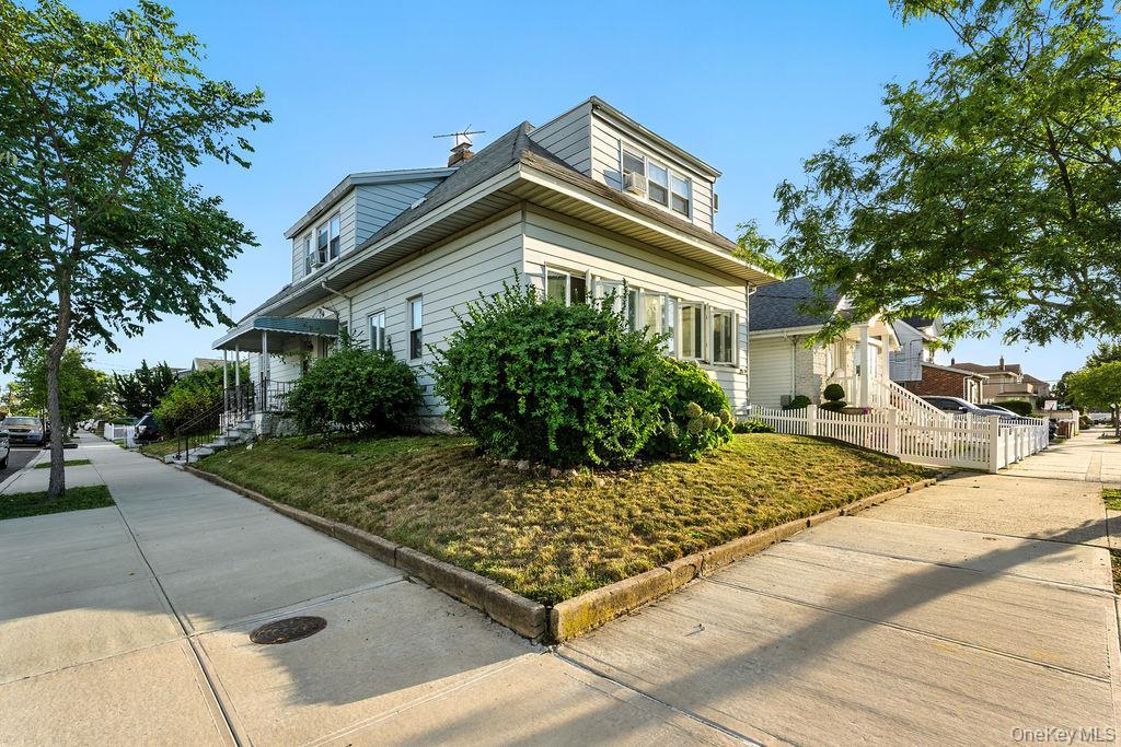 Single Family 160th  Queens, NY 11414, MLS-914482-19