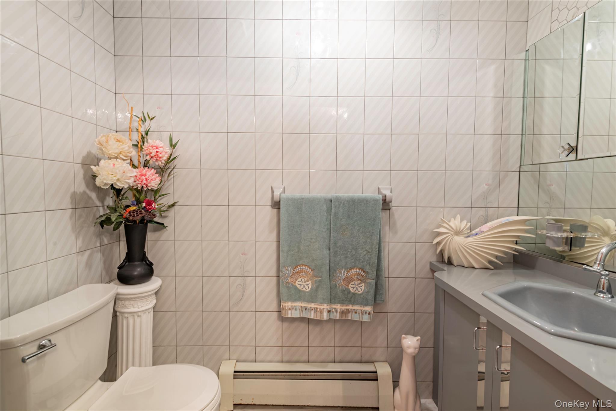 Single Family Linden  Suffolk County, NY 11784, MLS-914510-10