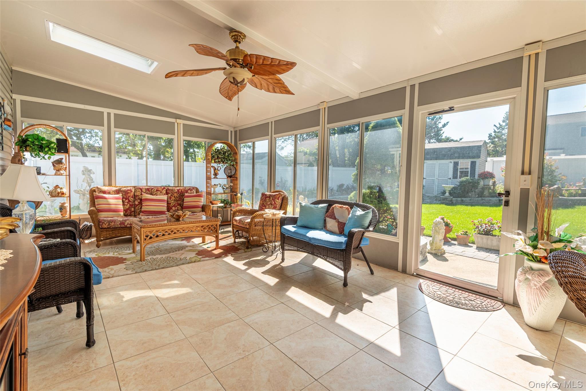 Single Family Linden  Suffolk County, NY 11784, MLS-914510-27