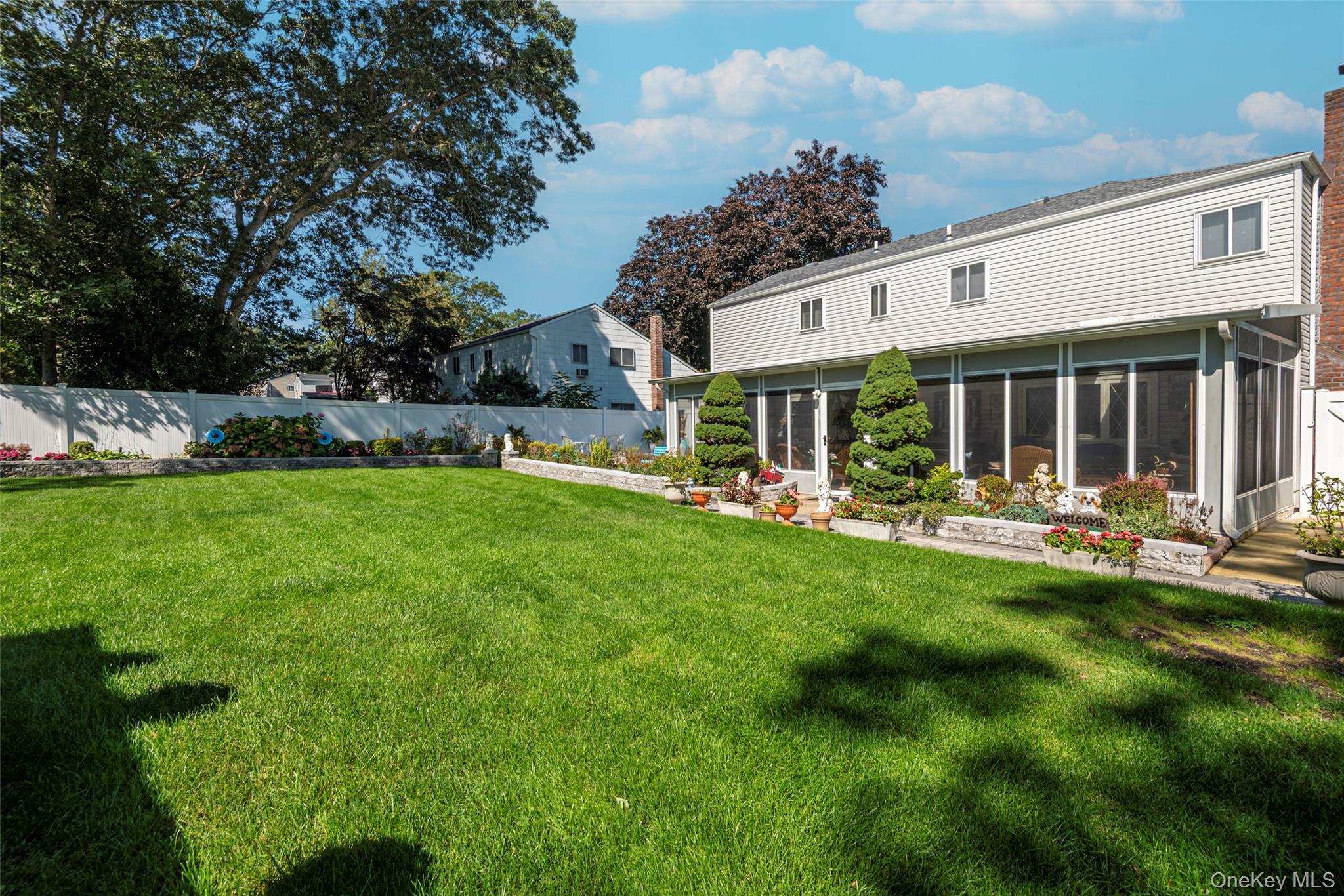 Single Family Linden  Suffolk County, NY 11784, MLS-914510-30