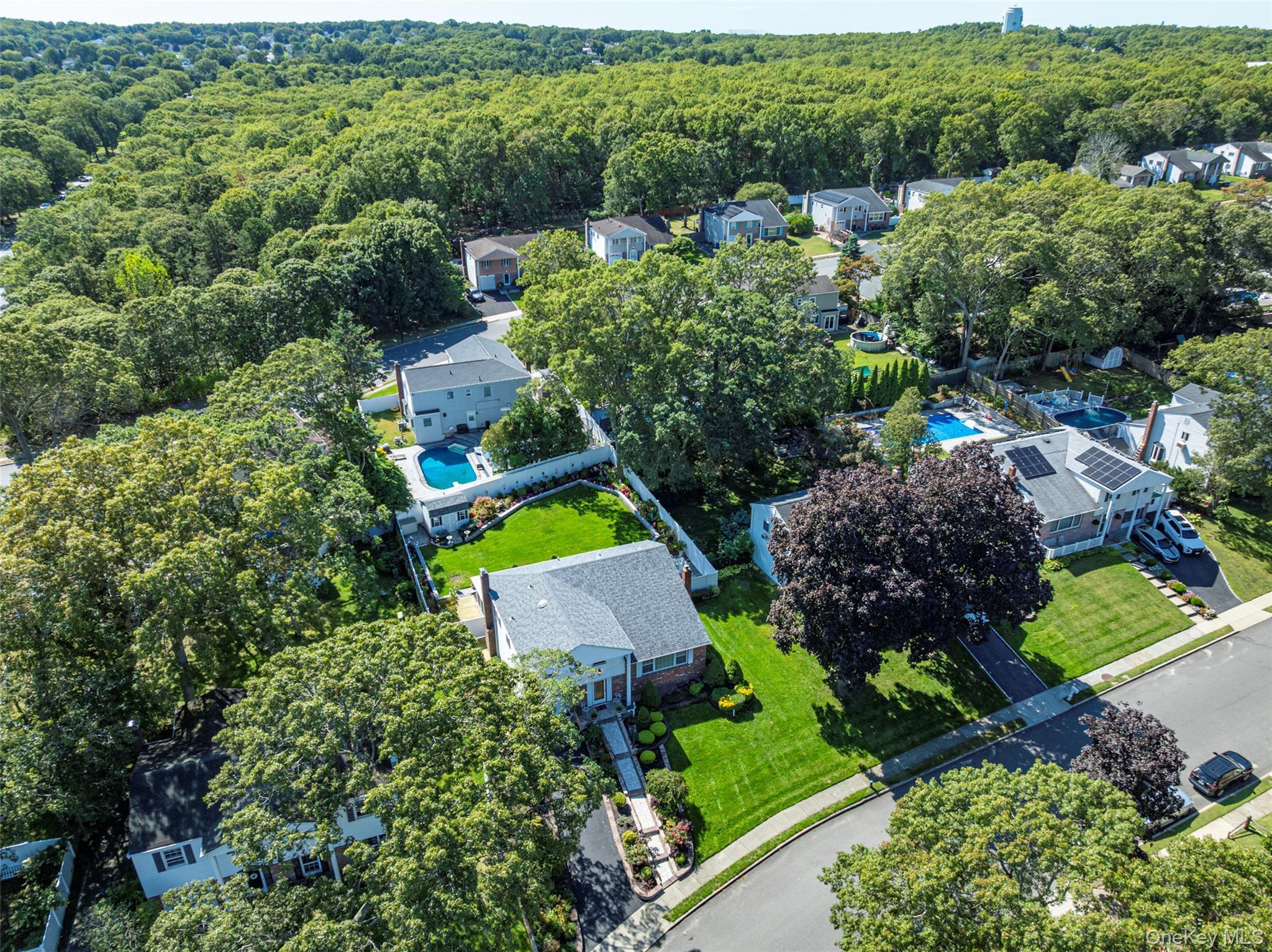 Single Family Linden  Suffolk County, NY 11784, MLS-914510-35