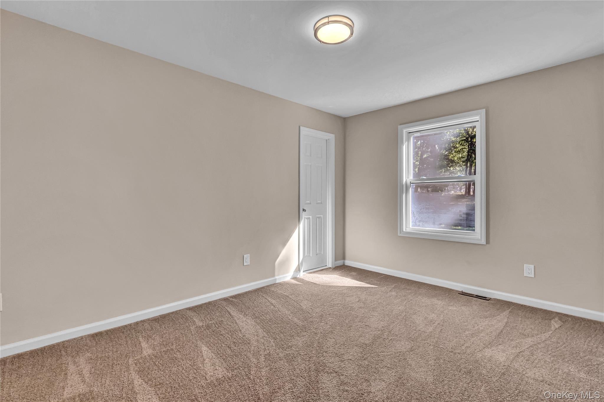 Single Family Fawn  Suffolk County, NY 11720, MLS-914518-12