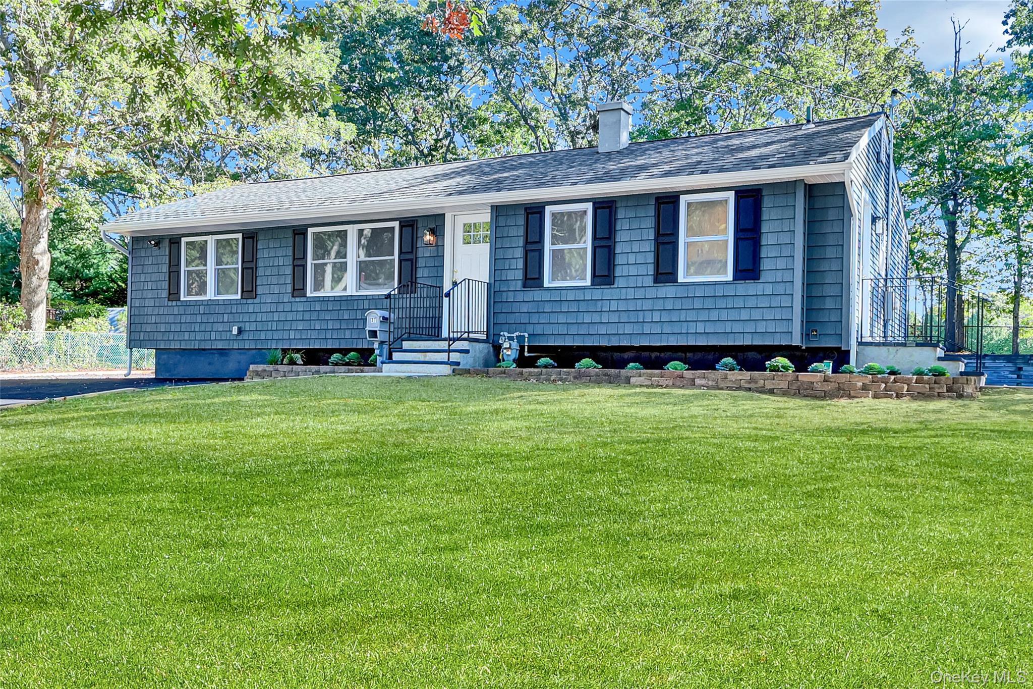 Single Family Fawn  Suffolk County, NY 11720, MLS-914518-2