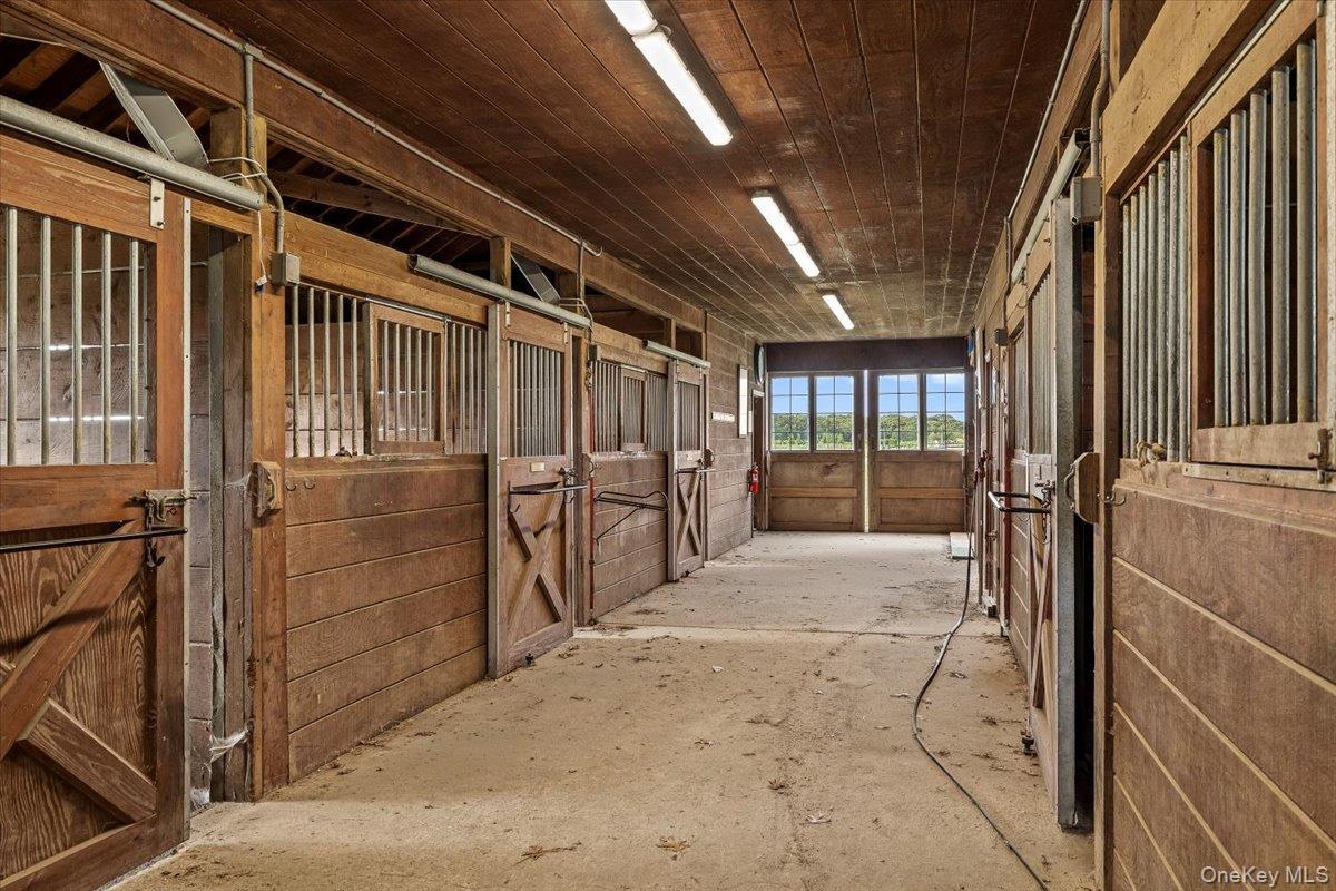 Single Family Middle Suffolk County, NY 11933, MLS-914544-7