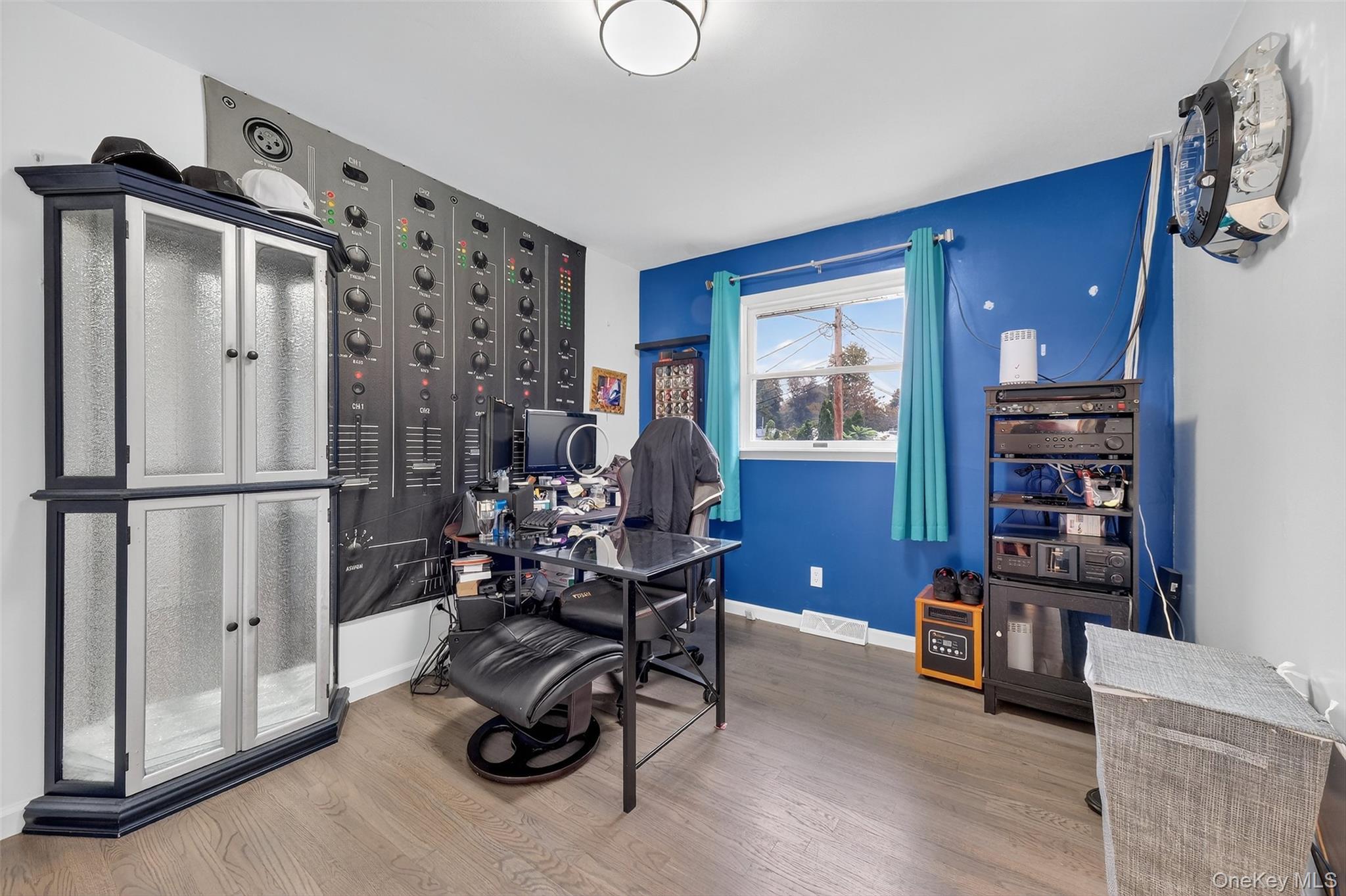 Single Family Cole  Westchester County, NY 10511, MLS-914603-22