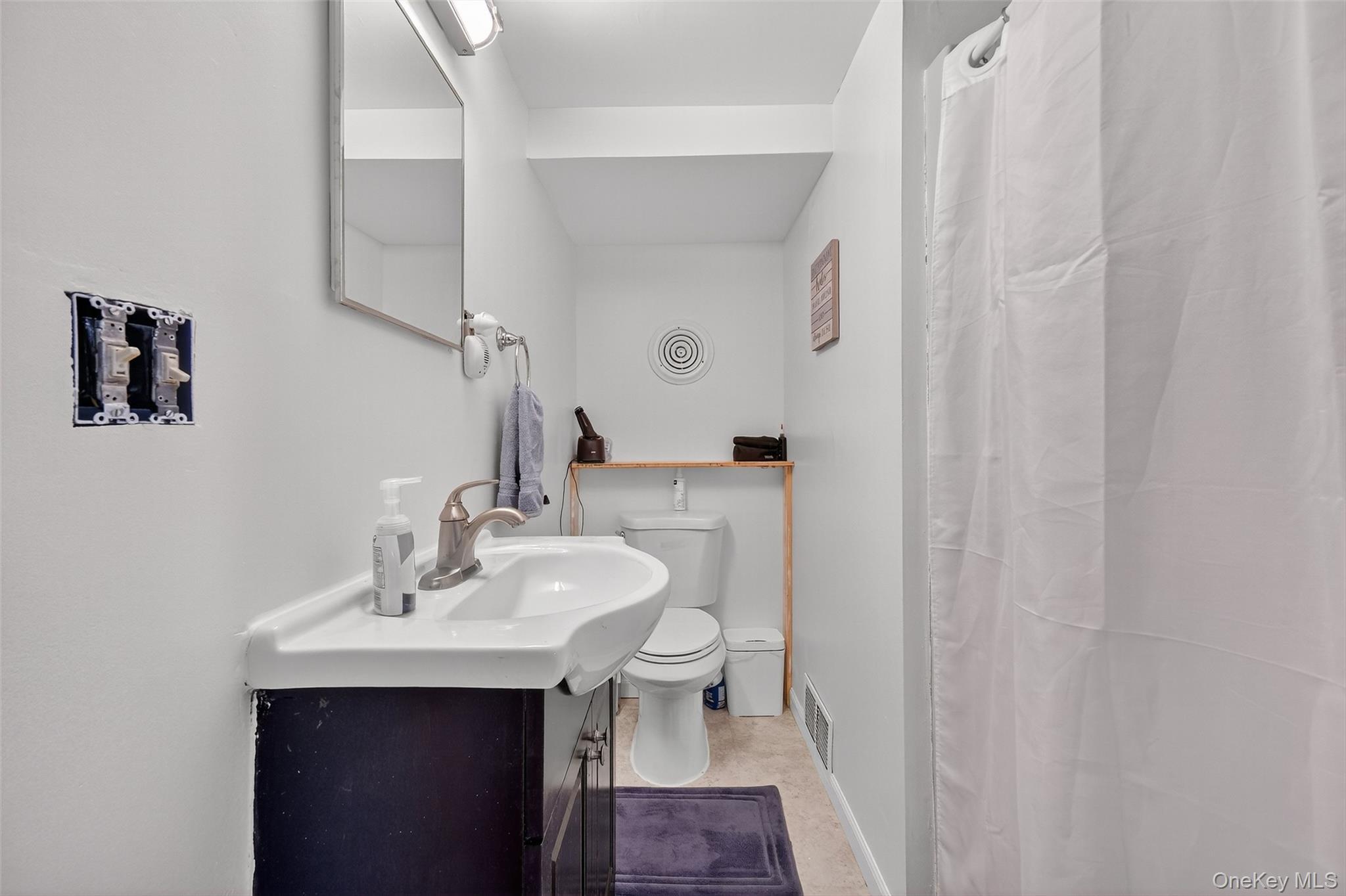 Single Family Cole  Westchester County, NY 10511, MLS-914603-25