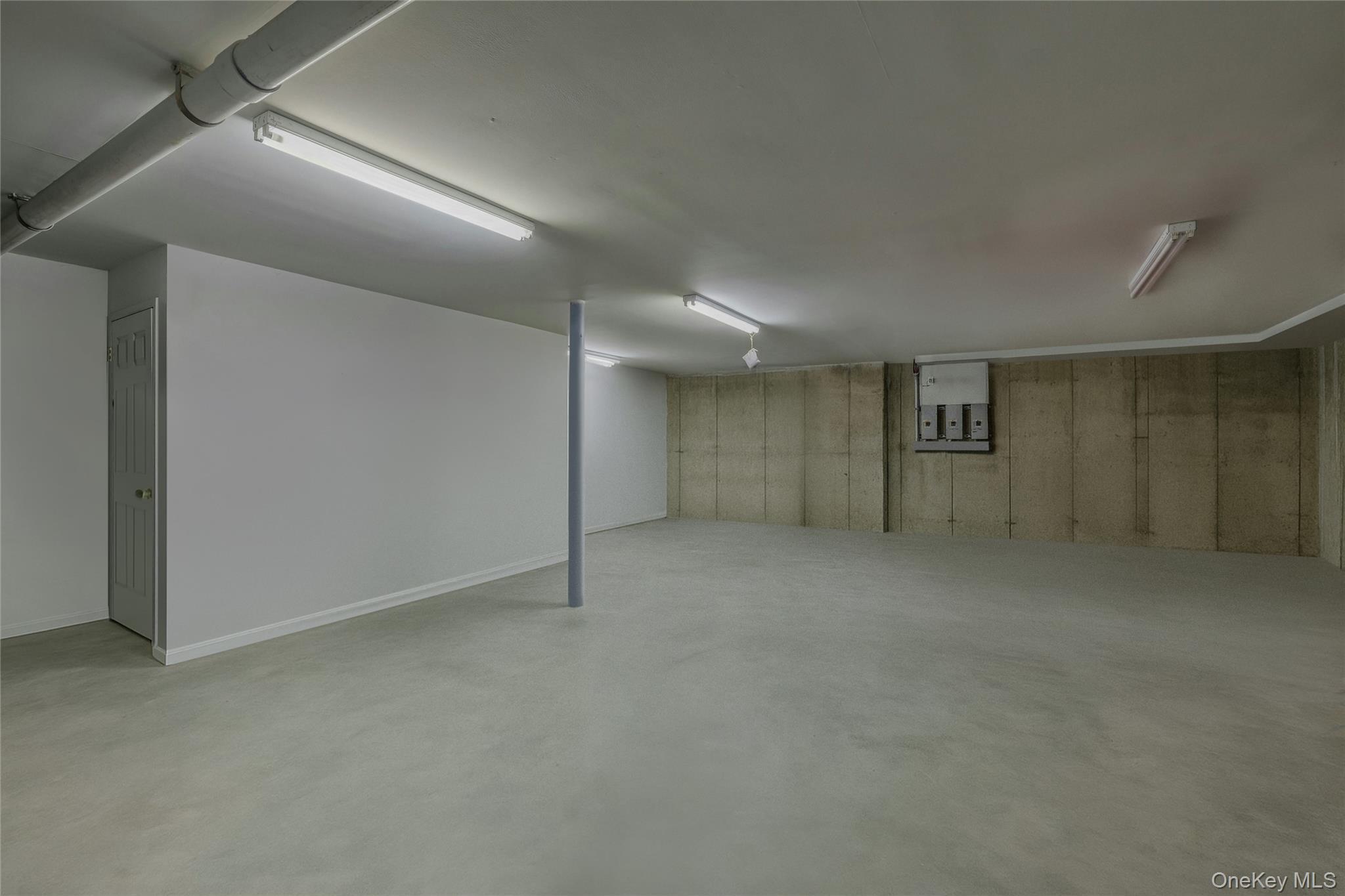 Single Family Essex  Brooklyn, NY 11208, MLS-914617-21