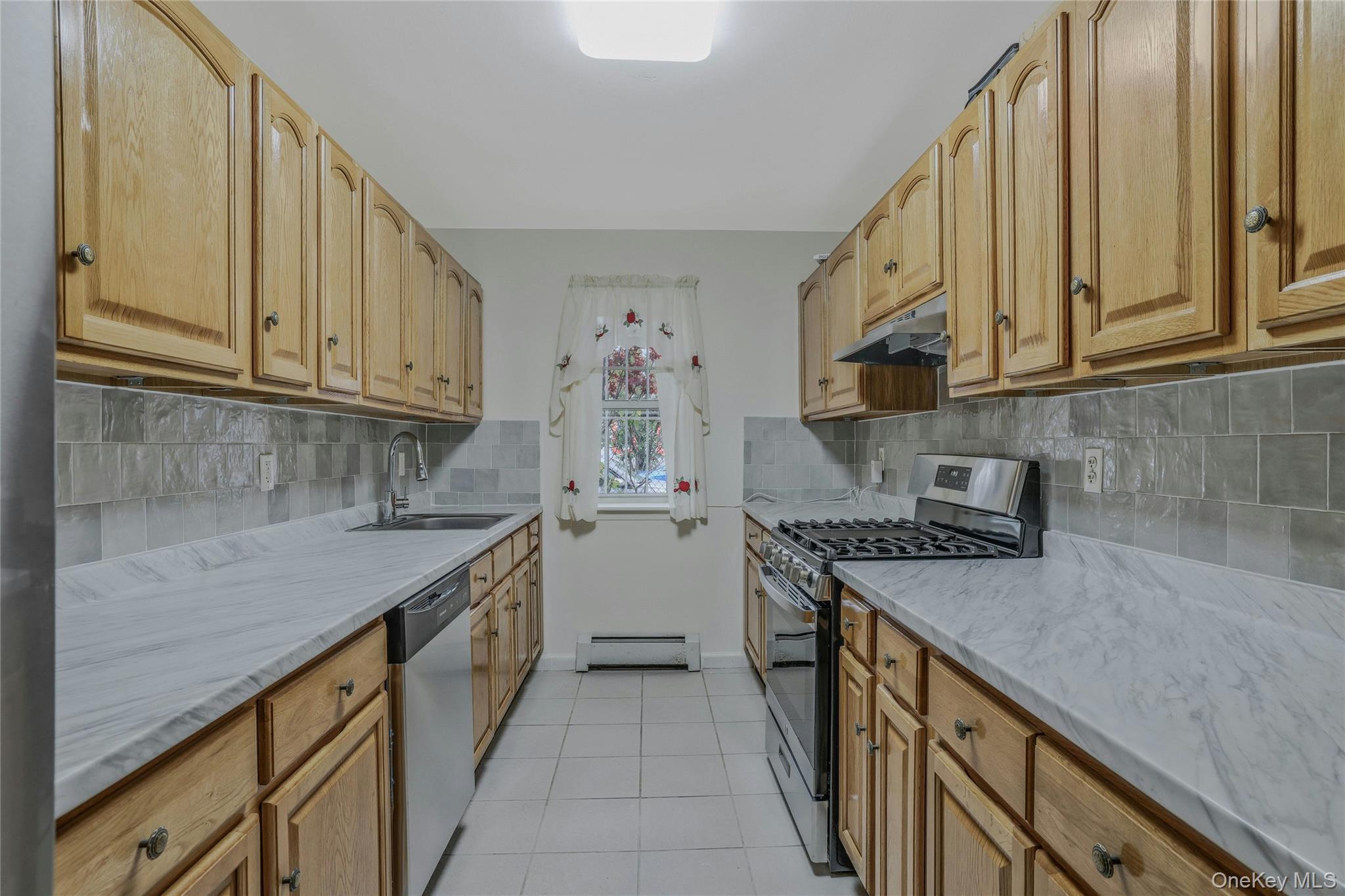 Single Family Essex  Brooklyn, NY 11208, MLS-914617-7