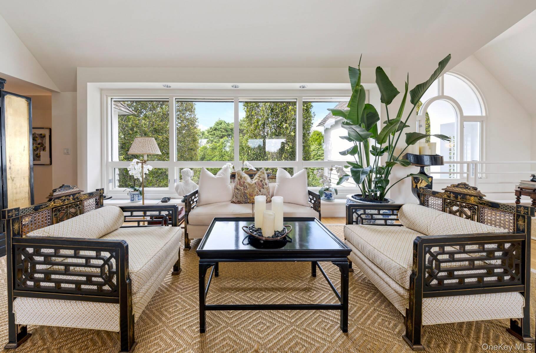 Single Family Hillside Suffolk County, NY 11968, MLS-914642-15