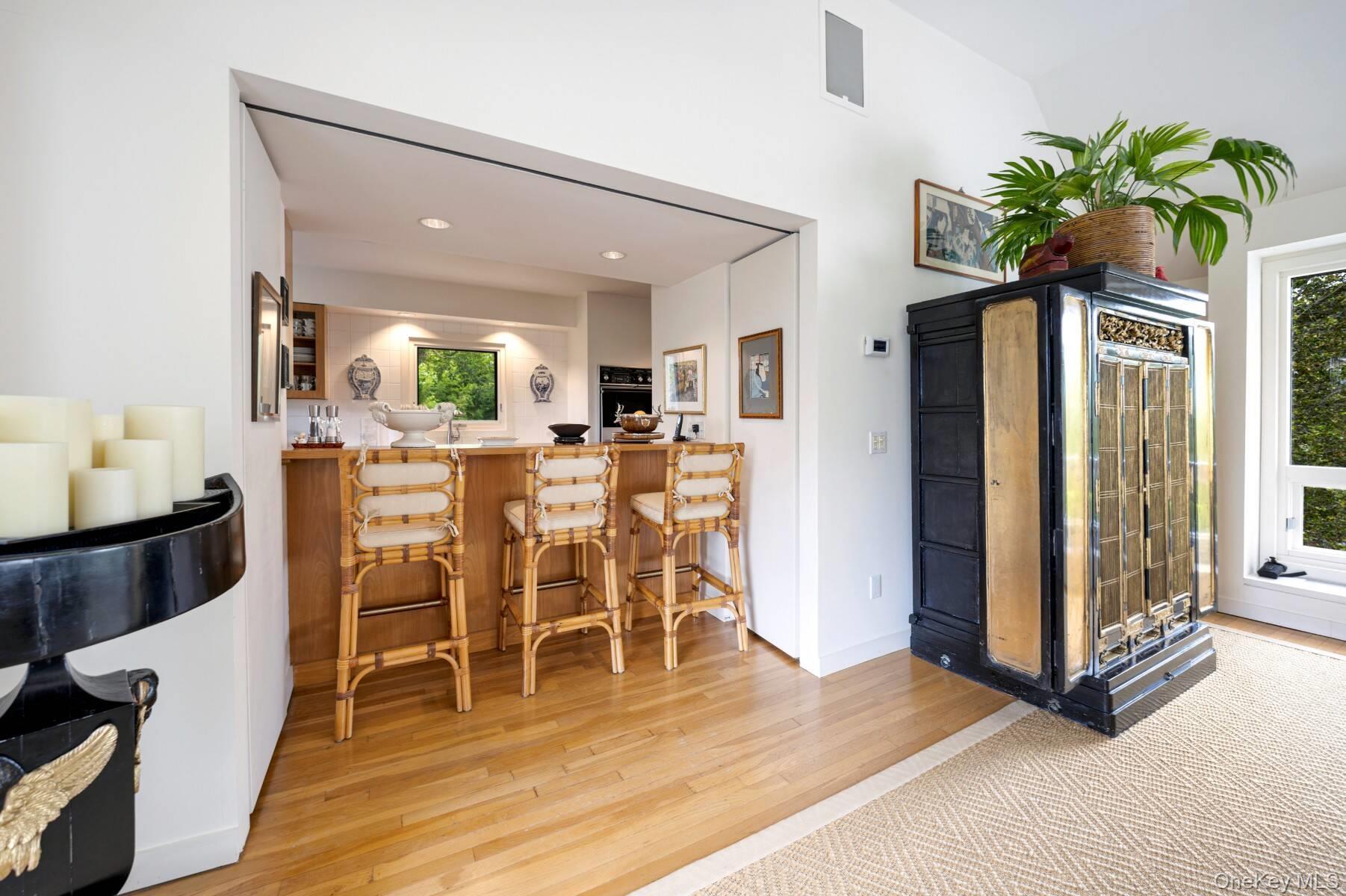 Single Family Hillside Suffolk County, NY 11968, MLS-914642-16