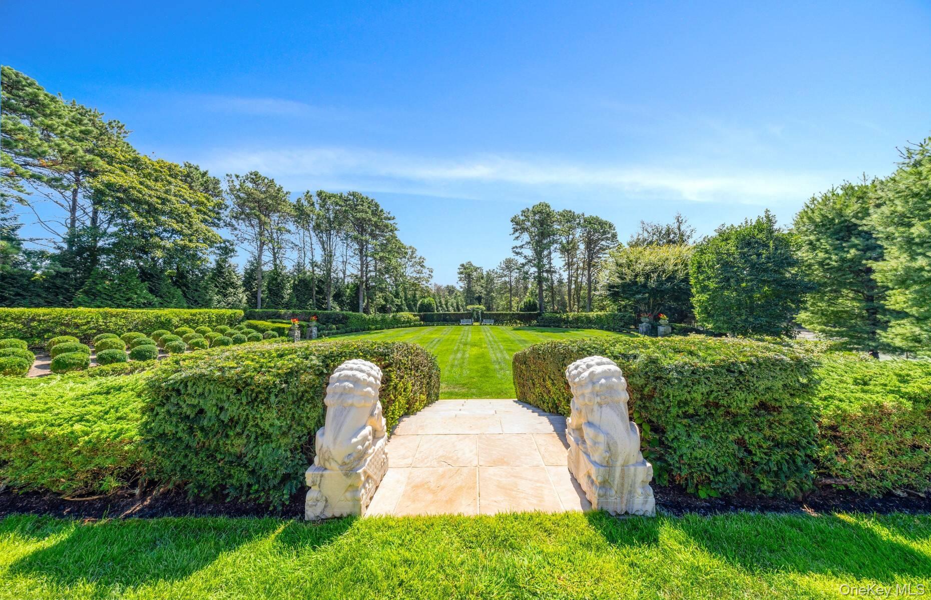 Single Family Hillside Suffolk County, NY 11968, MLS-914642-4