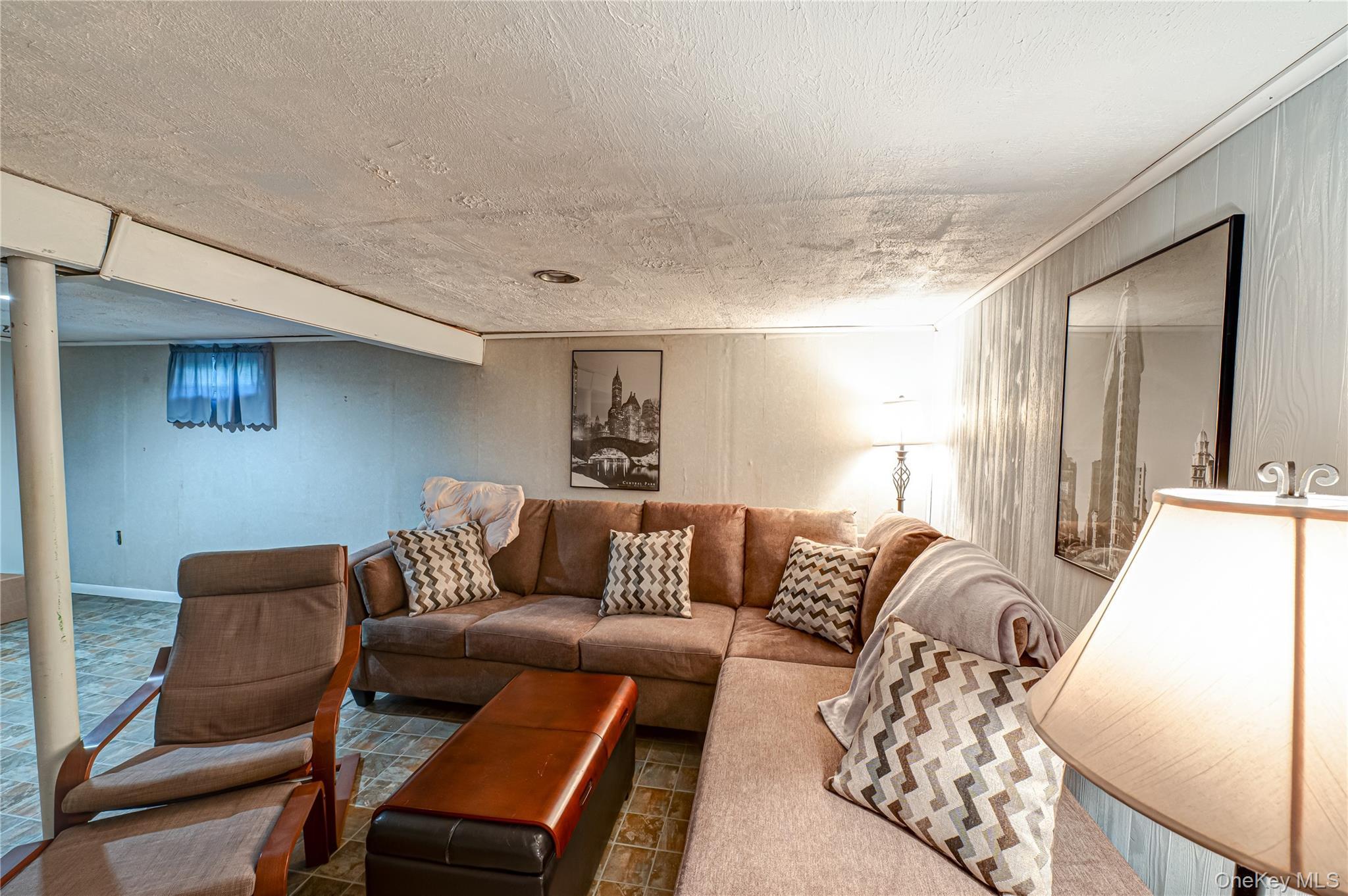 Single Family Garden  Nassau County, NY 11801, MLS-914674-24