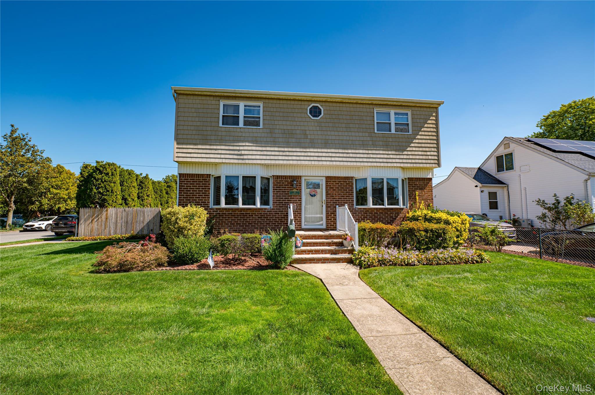 Single Family Garden  Nassau County, NY 11801, MLS-914674-3