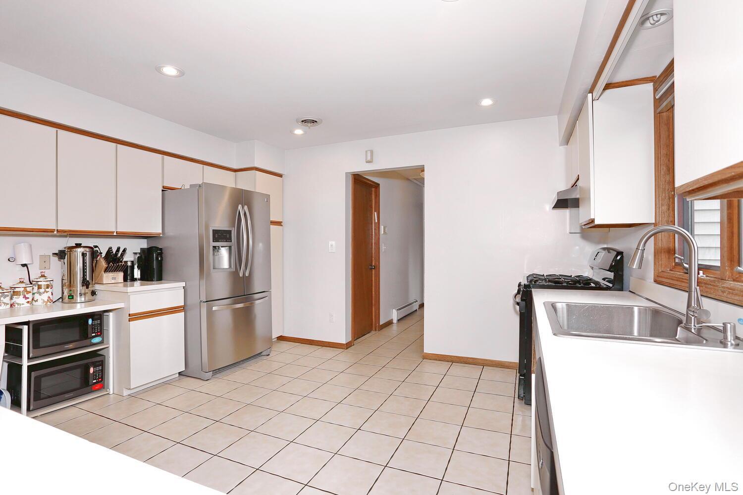 Single Family Larissa Rockland County, NY 10952, MLS-914687-11