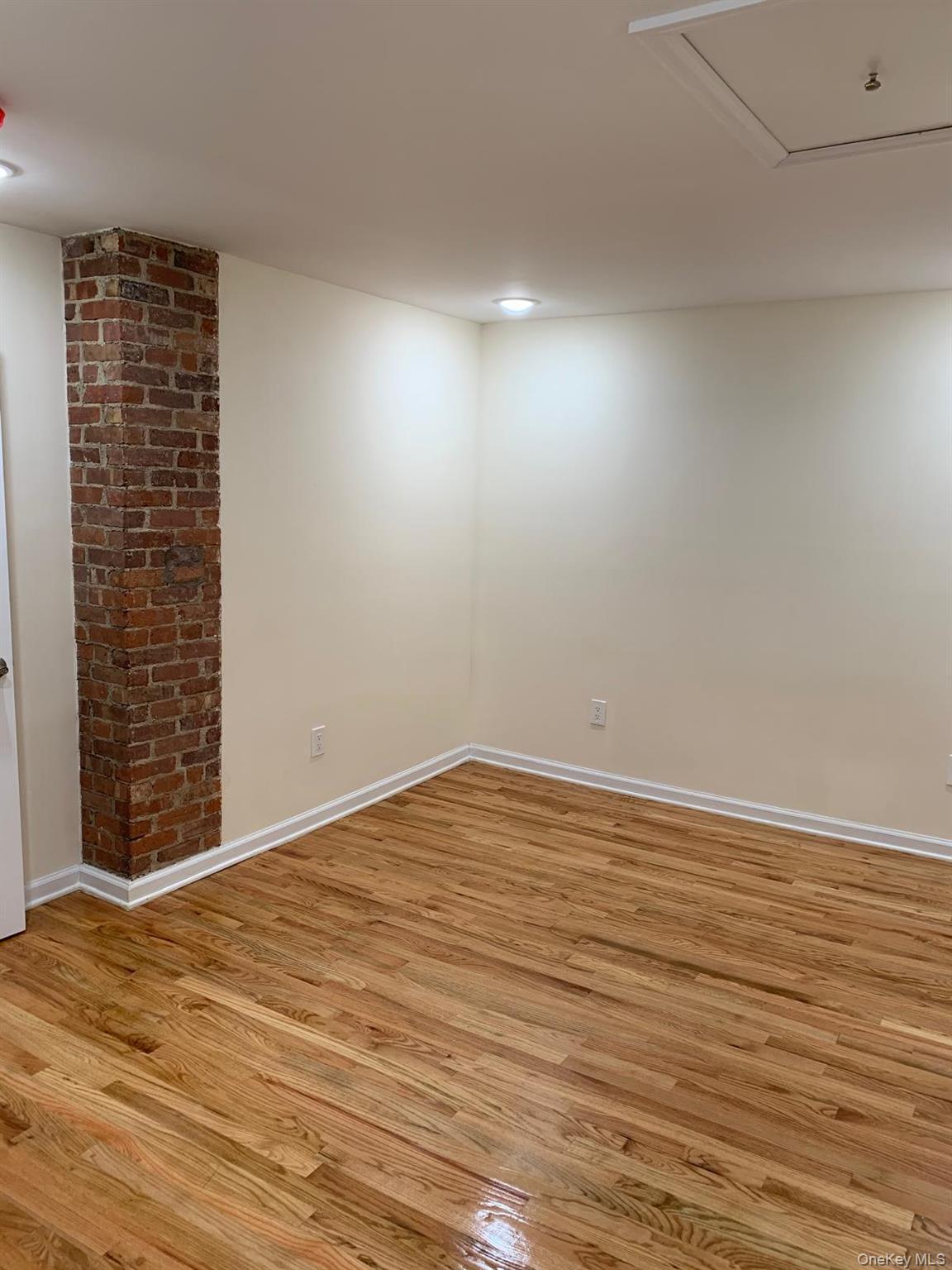 Single Family Ann Westchester County, NY 10562, MLS-914689-17