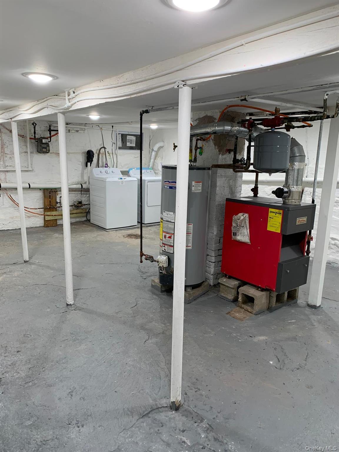 Single Family Ann Westchester County, NY 10562, MLS-914689-25