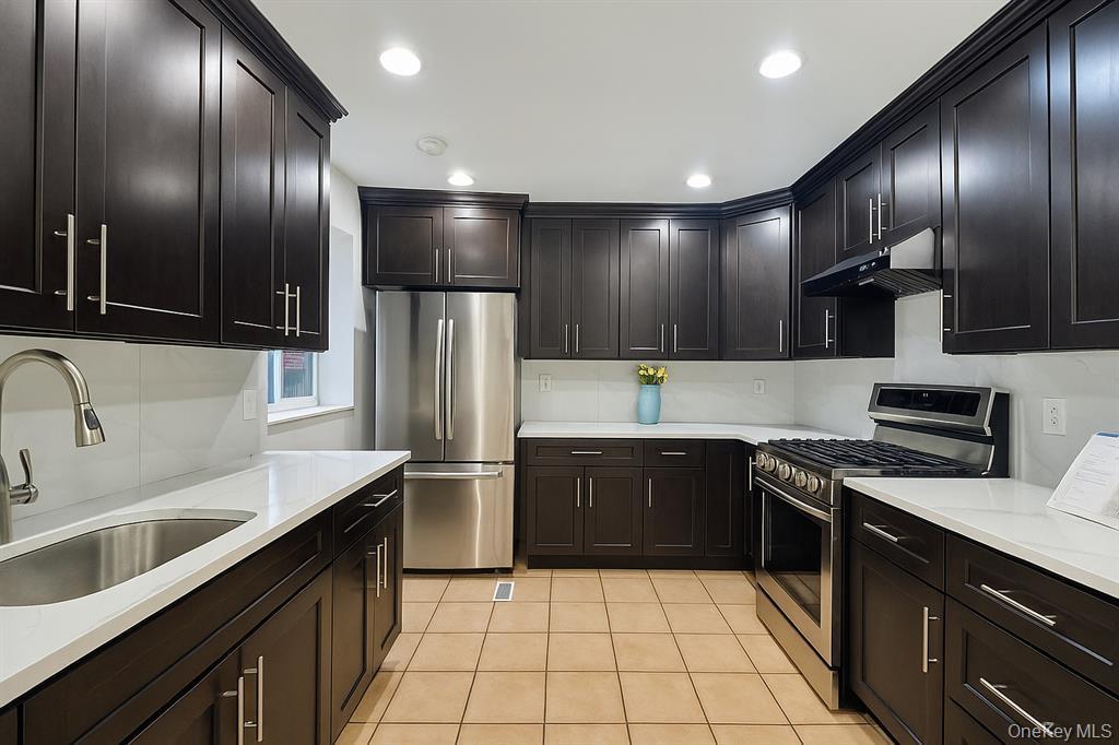 Single Family Glenwood Queens, NY 11362, MLS-914693-5