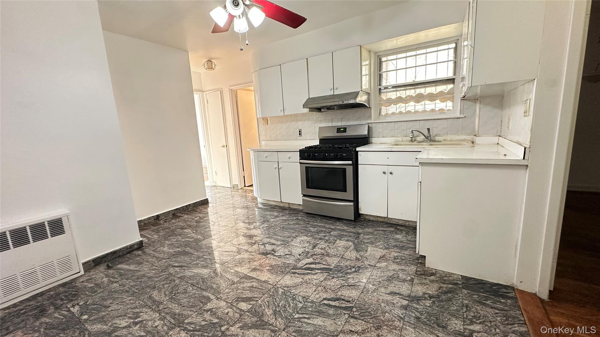 Single Family 65th Queens, NY 11377, MLS-914695-4