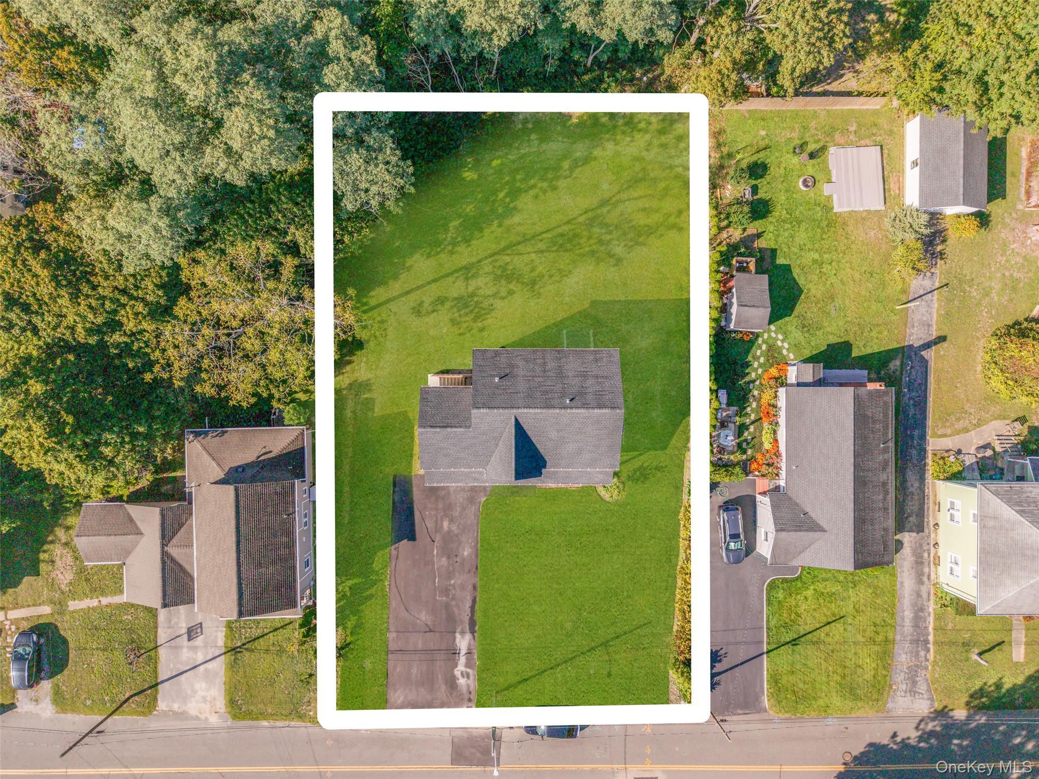 Single Family Pondview Suffolk County, NY 11901, MLS-914709-14