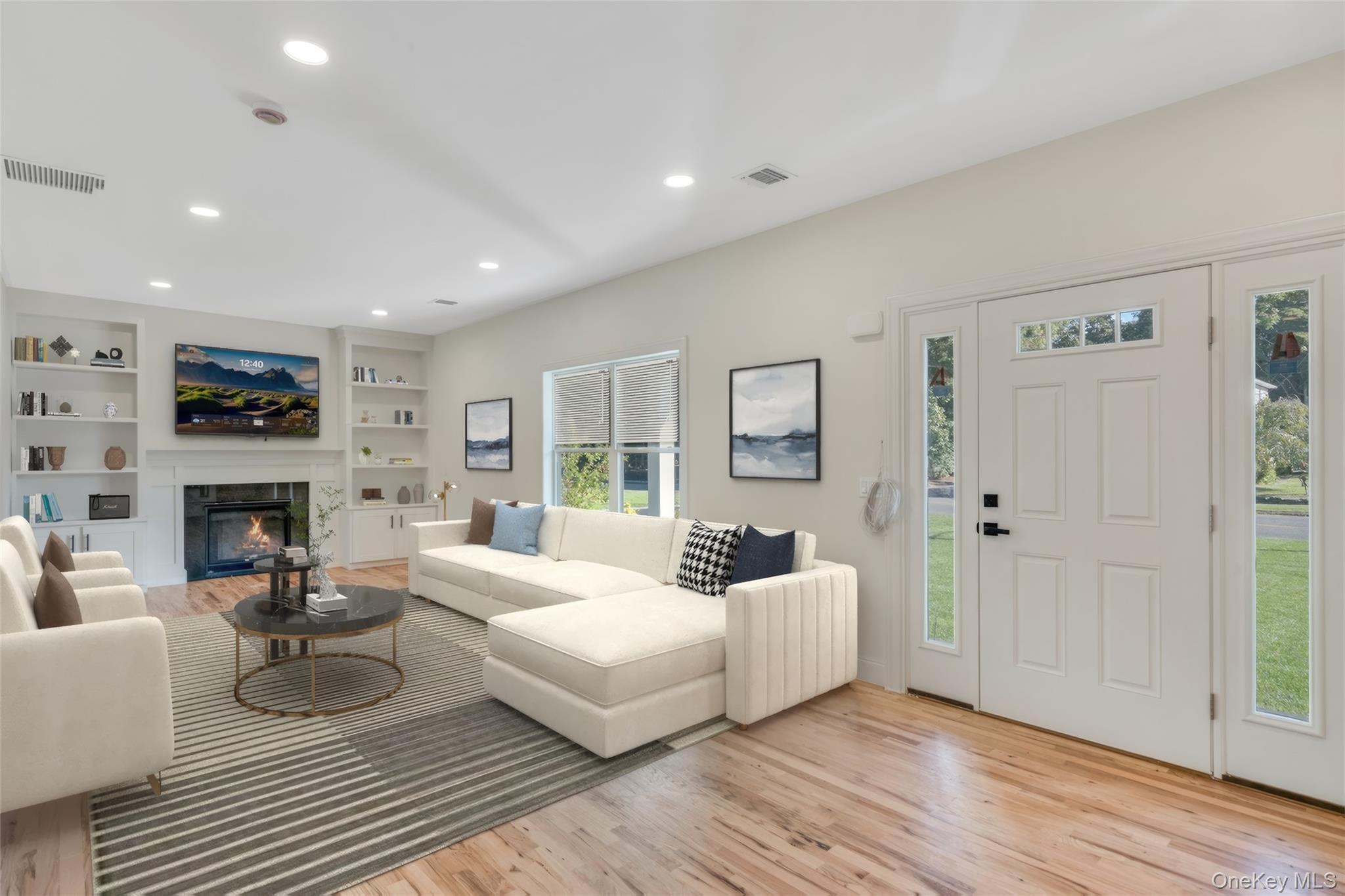 Single Family Pondview Suffolk County, NY 11901, MLS-914709-16