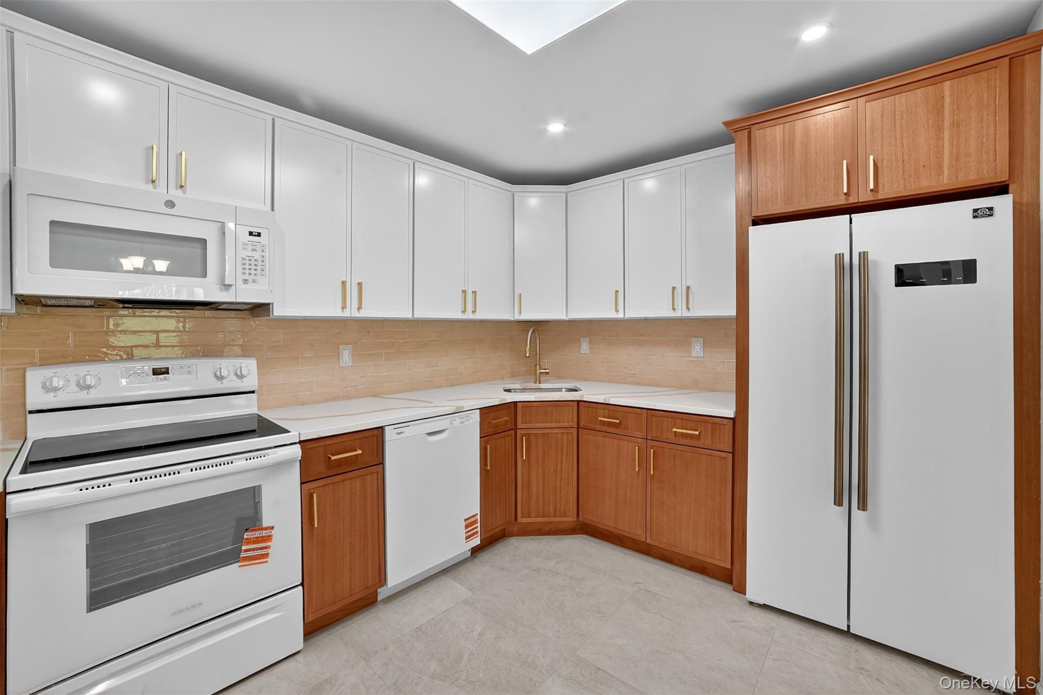 Single Family Carriage  Westchester County, NY 10598, MLS-914751-14