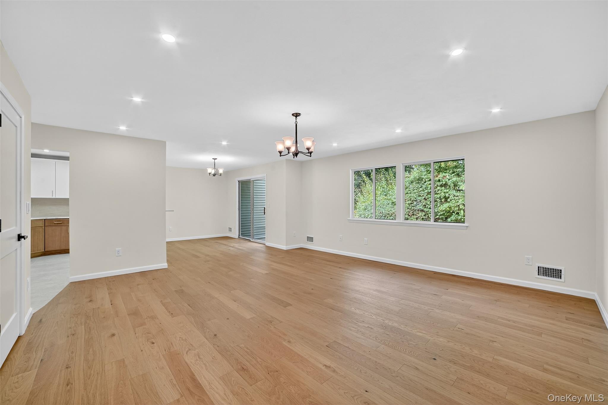 Single Family Carriage  Westchester County, NY 10598, MLS-914751-6