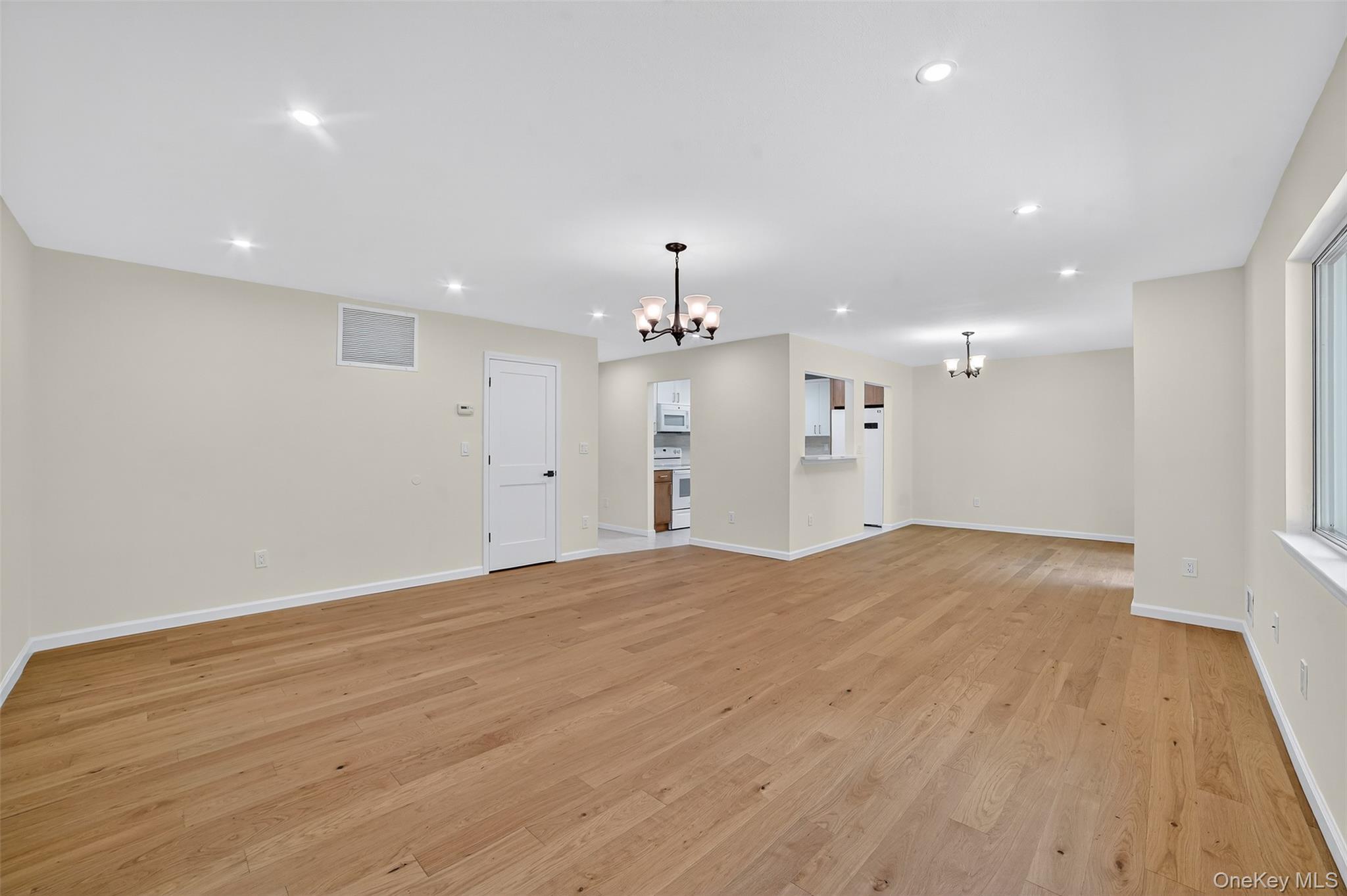 Single Family Carriage  Westchester County, NY 10598, MLS-914751-8