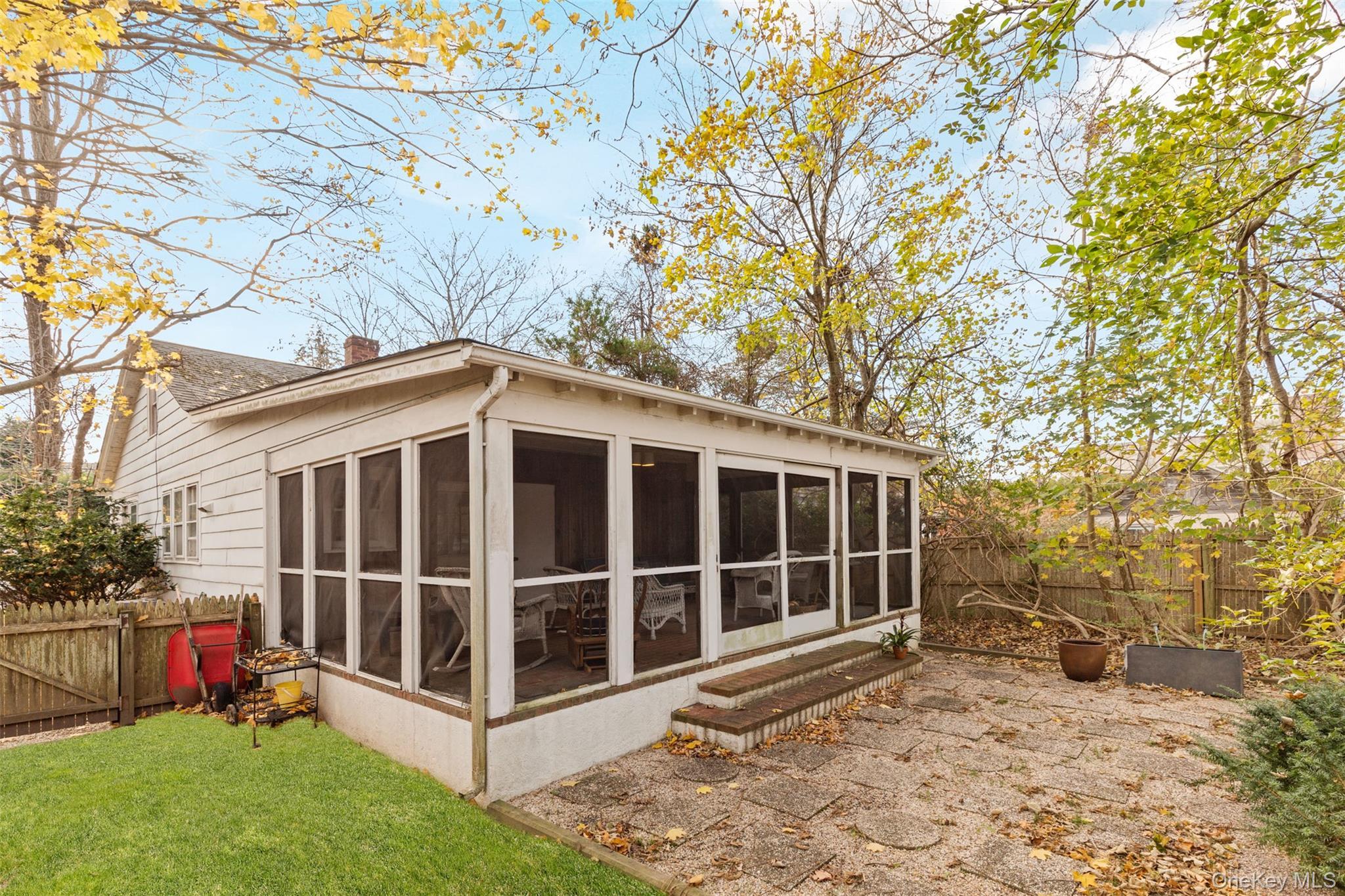 Single Family Prospect  Suffolk County, NY 11968, MLS-914755-12