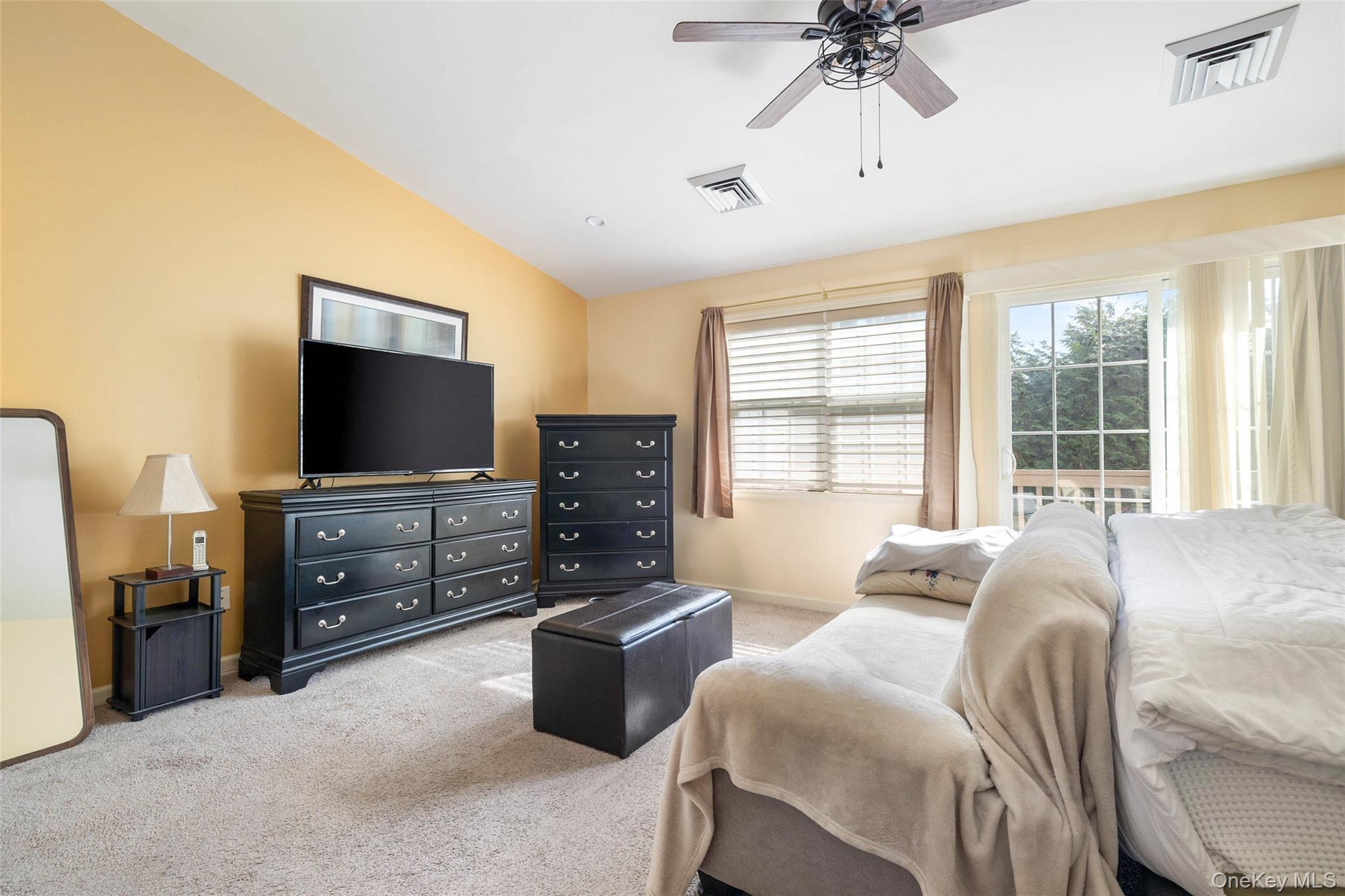 Condo Willow Nassau County, NY 11580, MLS-914772-15