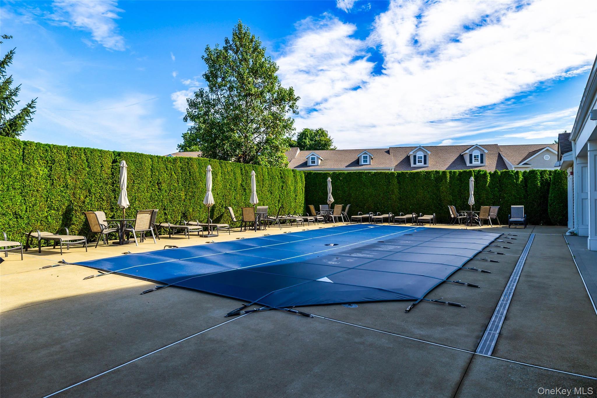 Condo Willow Nassau County, NY 11580, MLS-914772-23