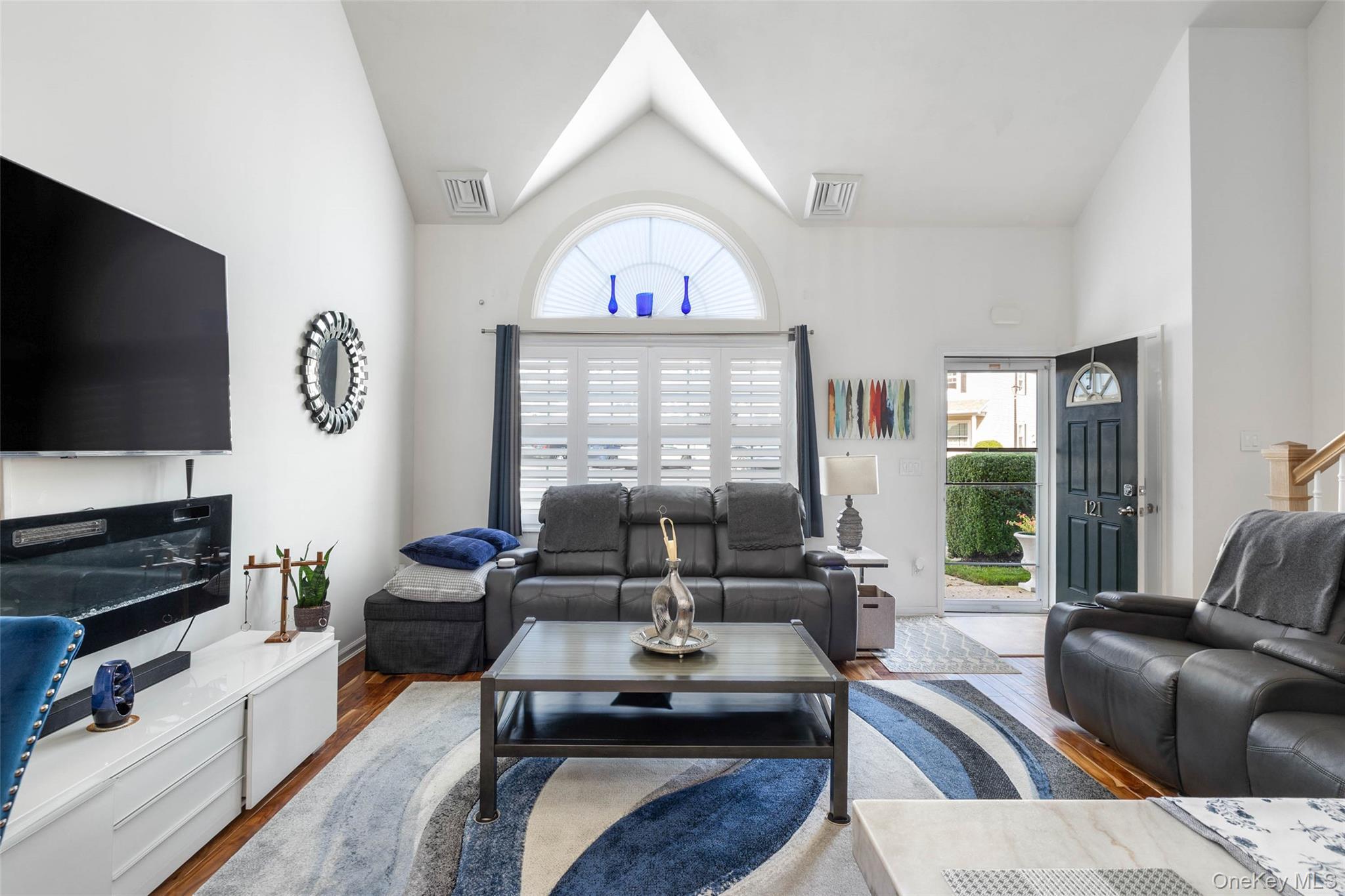 Condo Willow Nassau County, NY 11580, MLS-914772-3