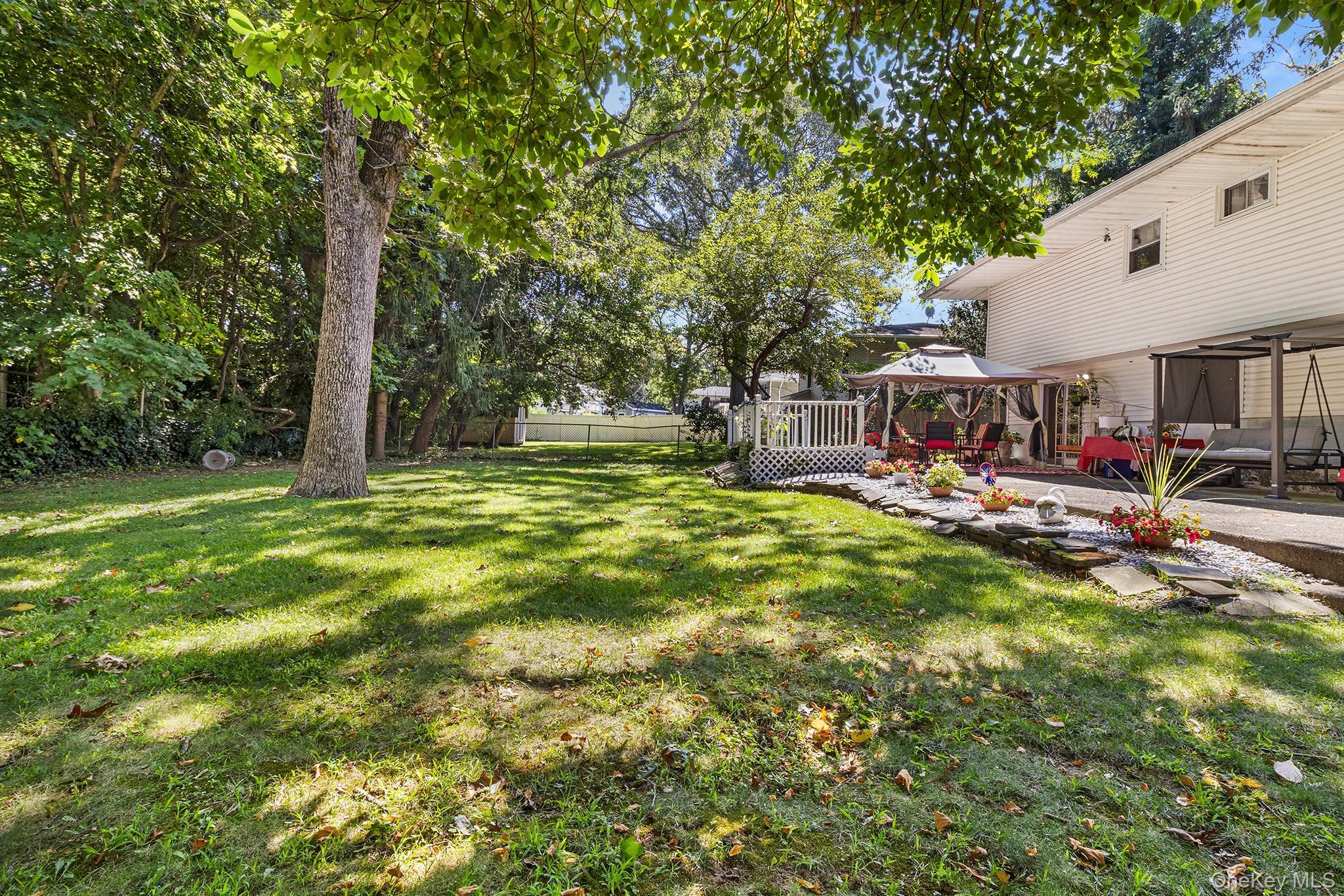 Single Family Holbrook  Suffolk County, NY 11720, MLS-914785-26