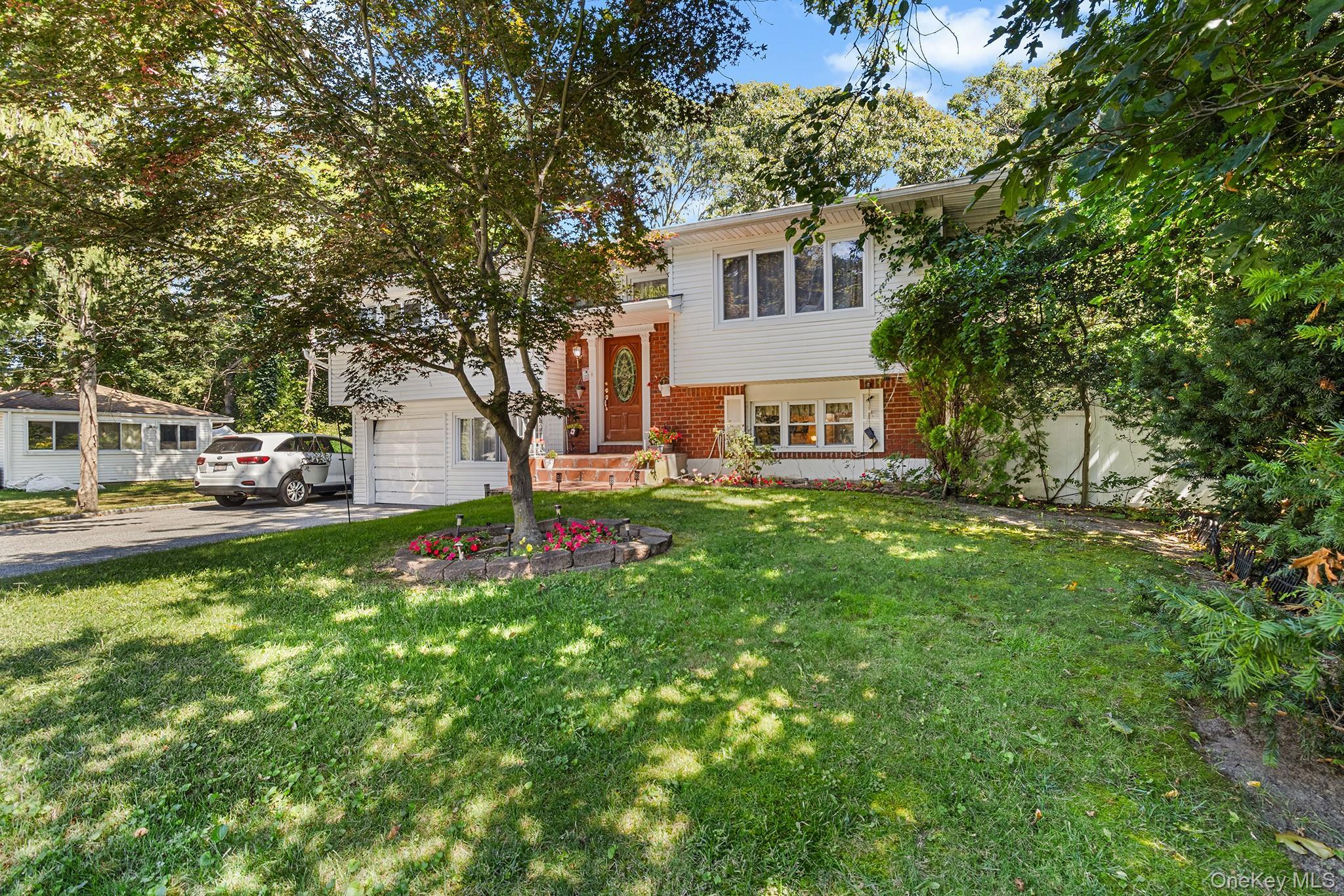 Single Family Holbrook  Suffolk County, NY 11720, MLS-914785-3