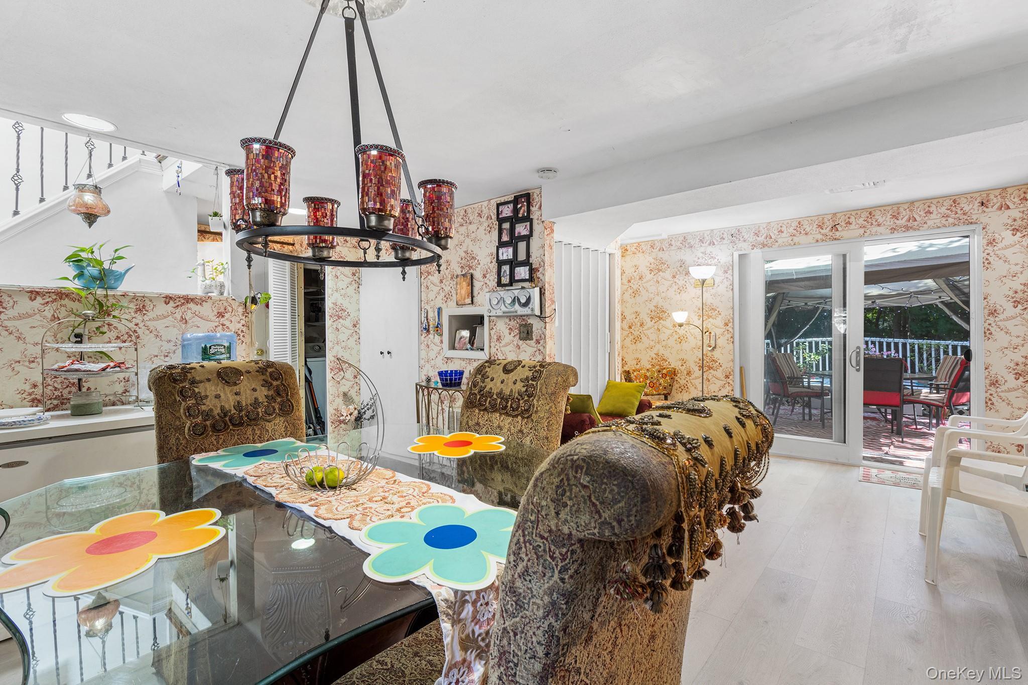 Single Family Holbrook  Suffolk County, NY 11720, MLS-914785-5