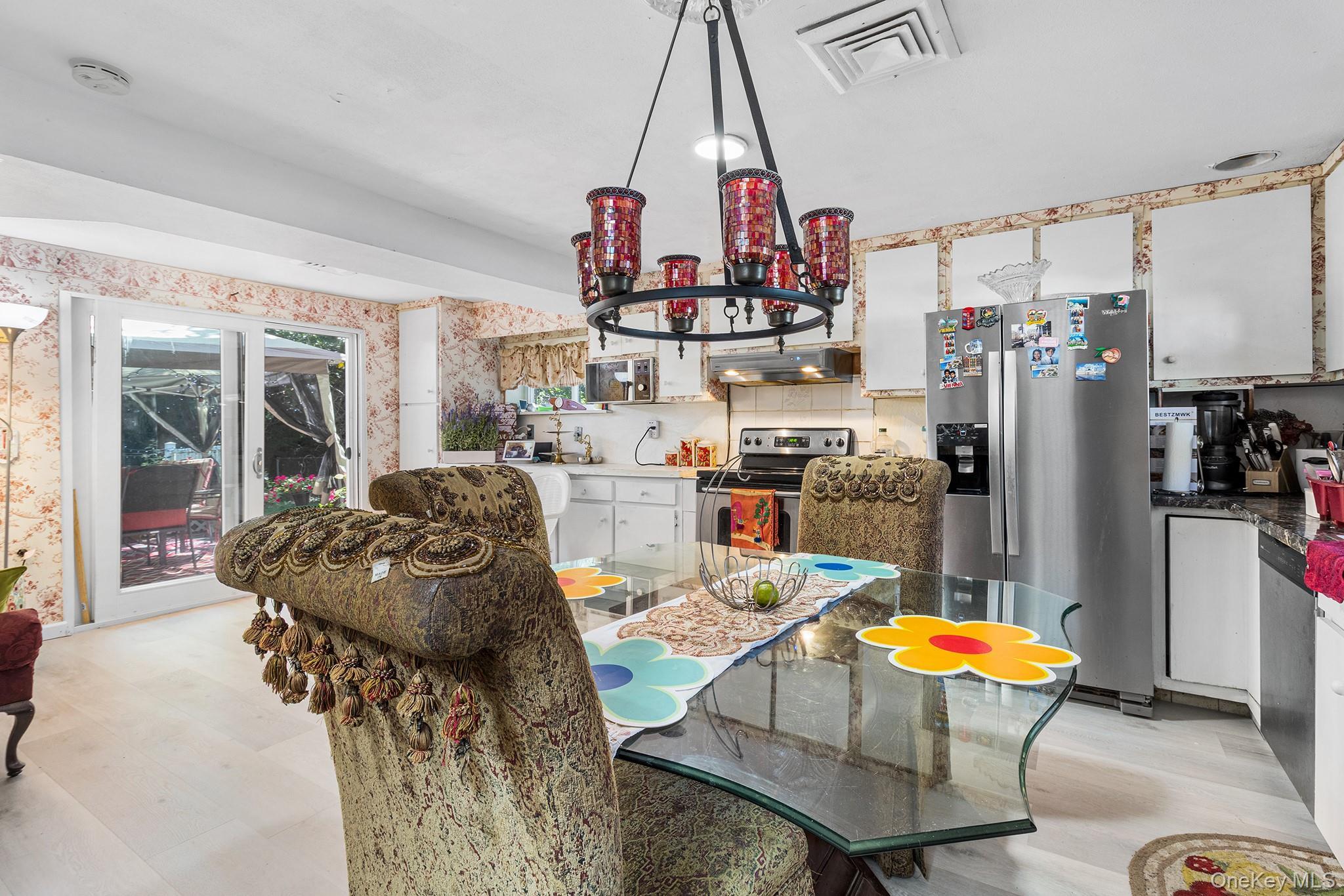 Single Family Holbrook  Suffolk County, NY 11720, MLS-914785-6