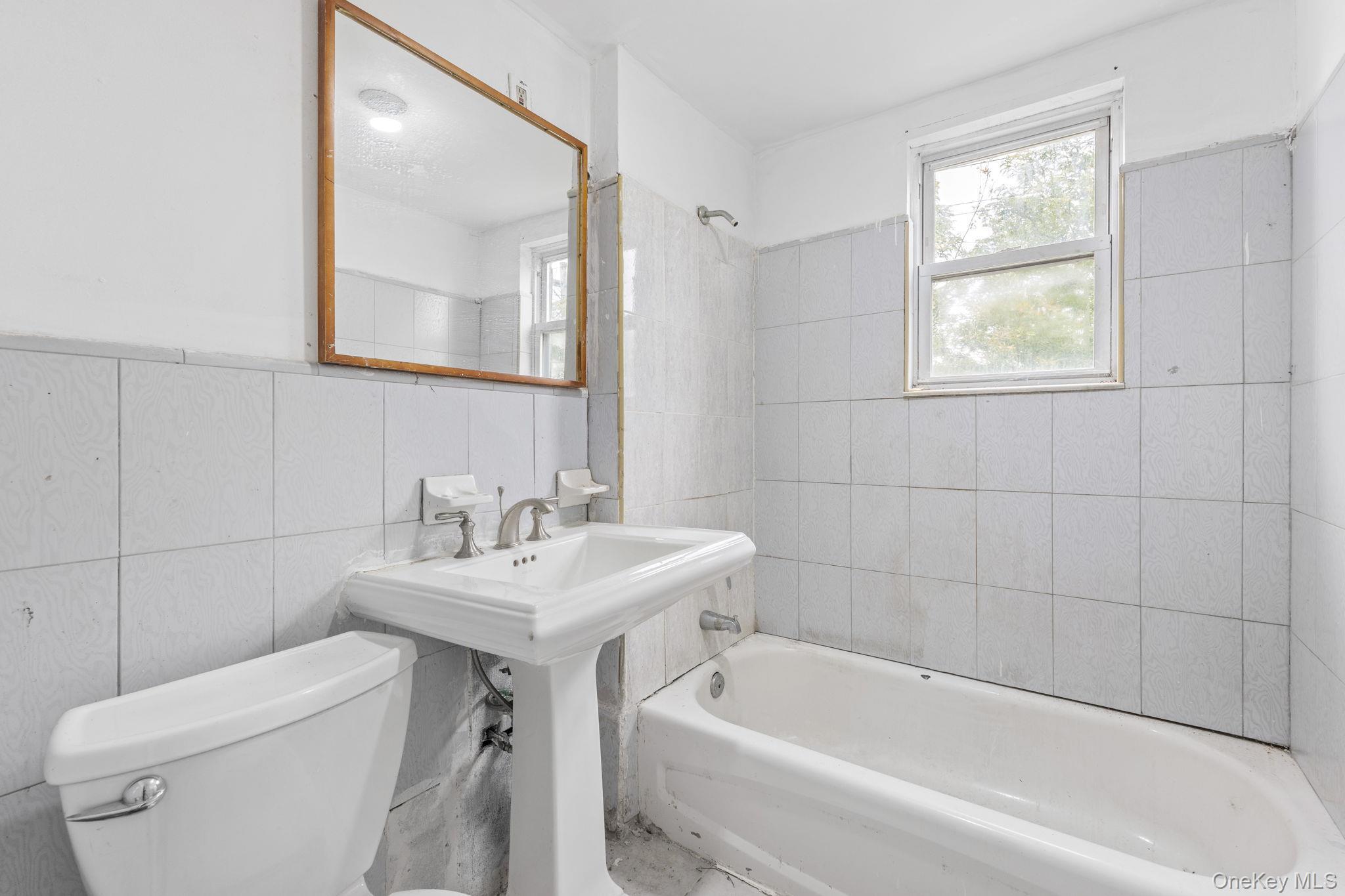 Single Family 105th Queens, NY 11433, MLS-914801-15