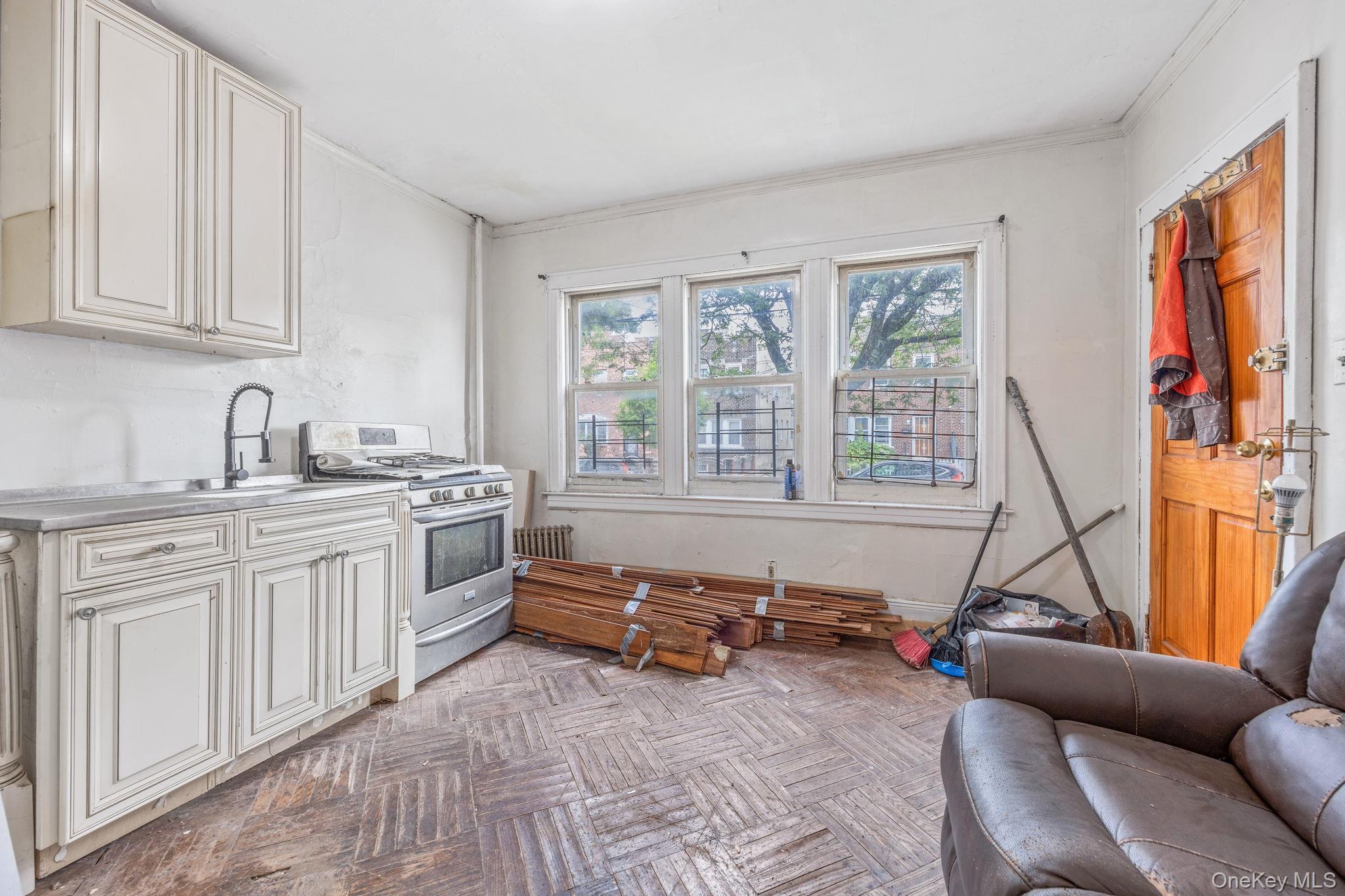 Single Family 105th Queens, NY 11433, MLS-914801-7