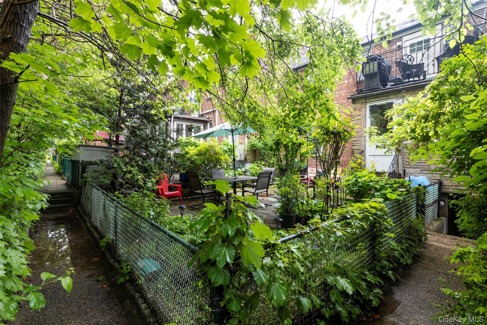 Single Family 43rd Queens, NY 11104, MLS-914805-13