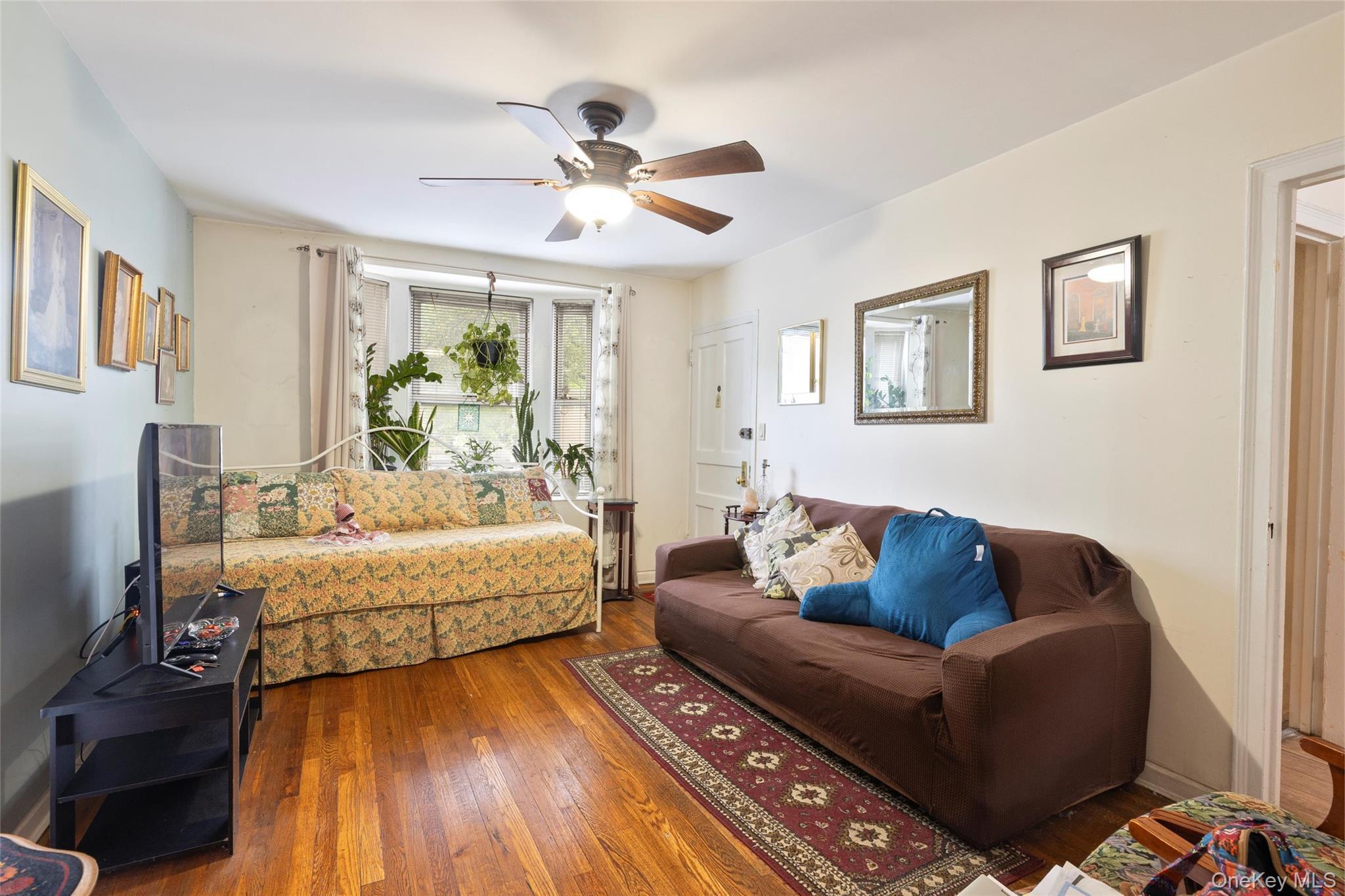 Single Family 43rd Queens, NY 11104, MLS-914805-3