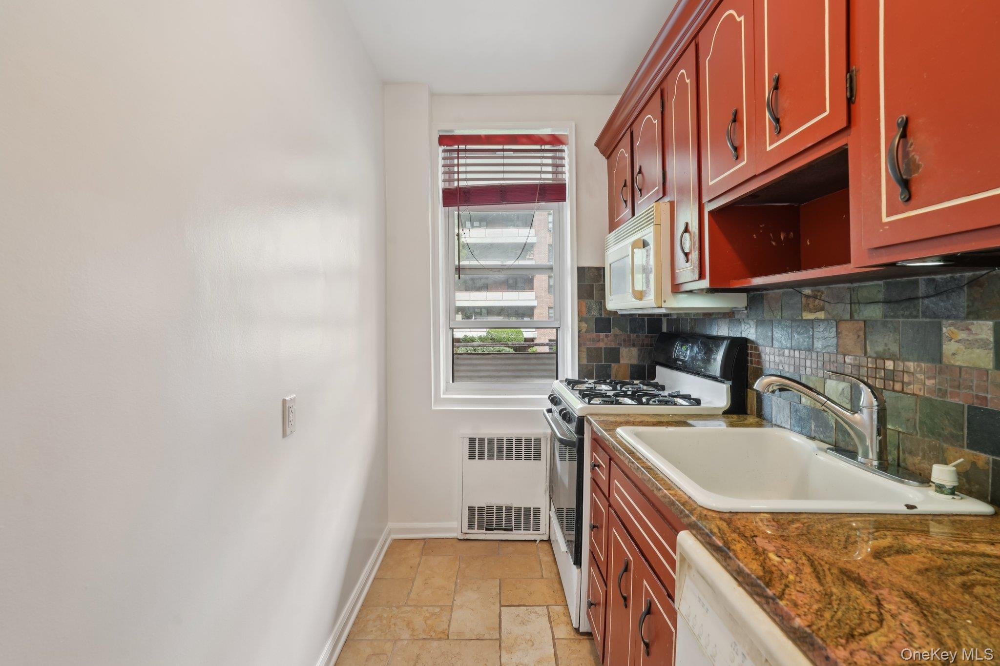 Coop King  Westchester County, NY 10573, MLS-914807-9