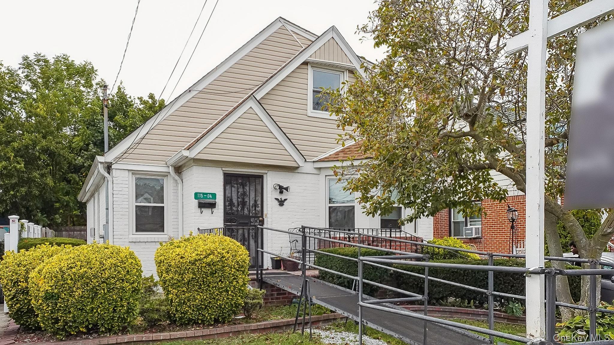 Single Family 237th Nassau County, NY 11003, MLS-914810-2