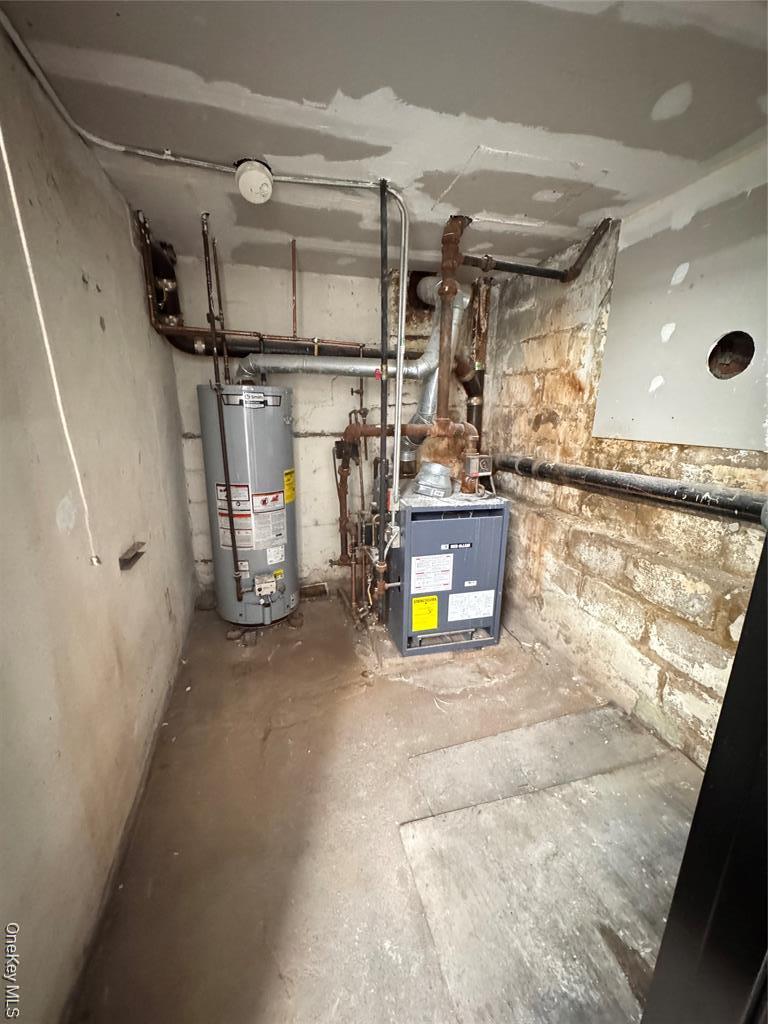 Single Family Roosevelt Ave Queens, NY 11377, MLS-914812-11