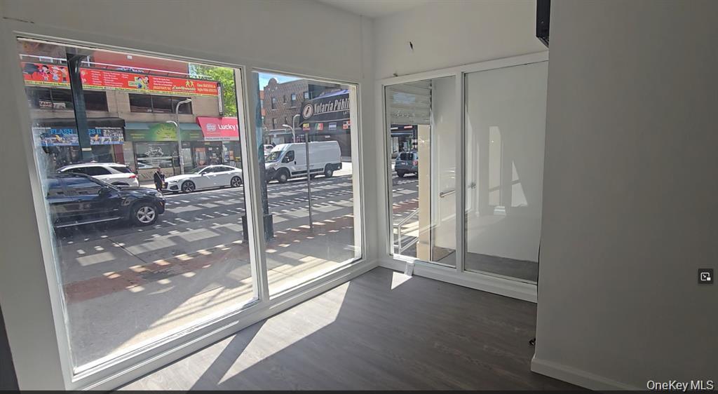 Single Family Roosevelt Ave Queens, NY 11377, MLS-914812-3