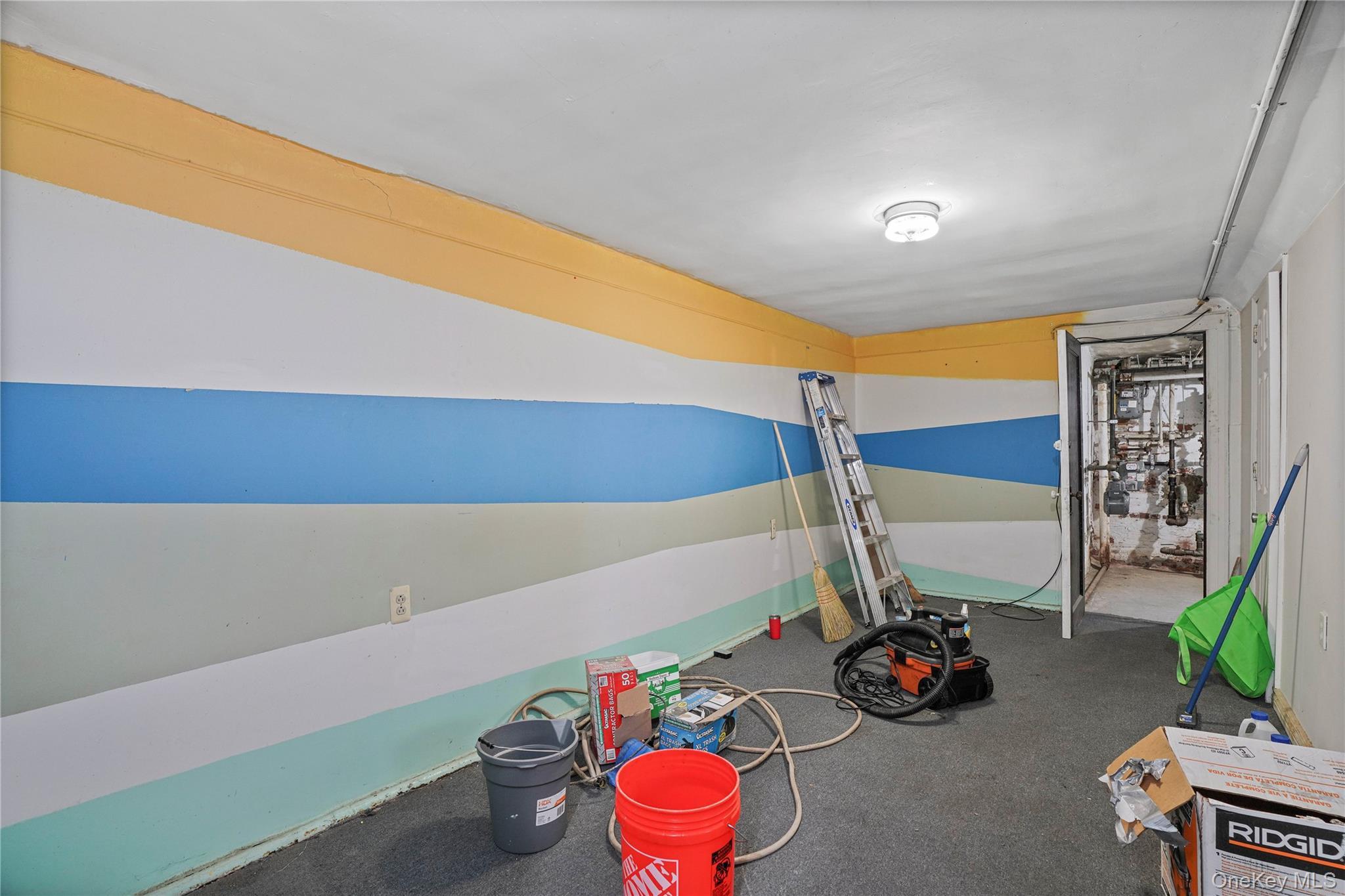 Single Family 73  Queens, NY 11385, MLS-914856-35